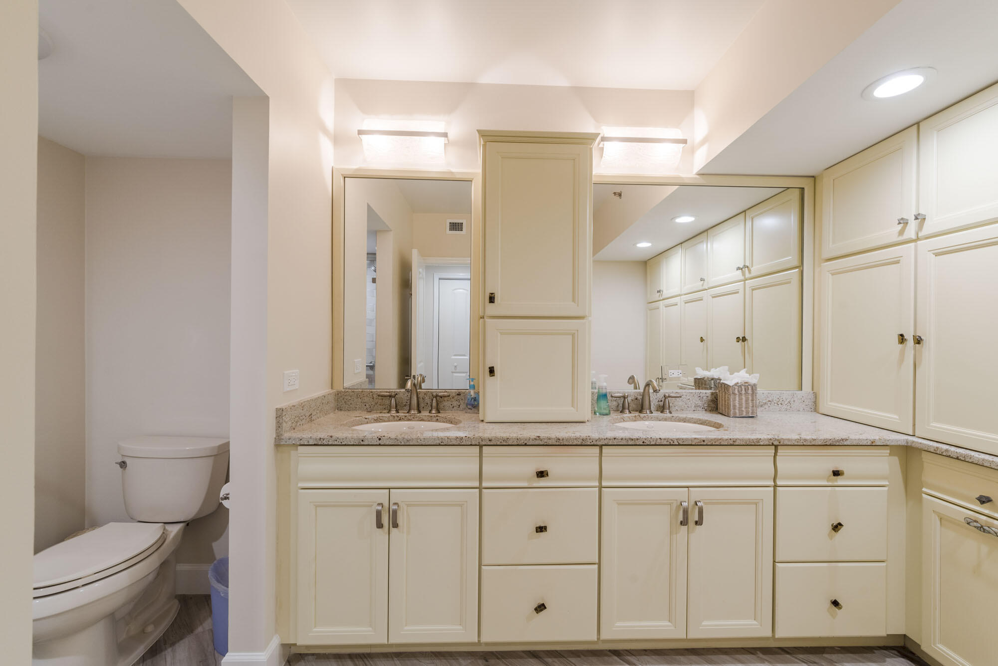 3322 Casseekey Island #104, Jupiter FL 33477