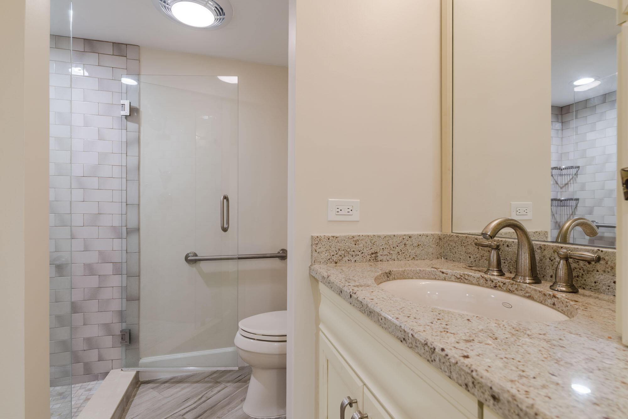 3322 Casseekey Island #104, Jupiter FL 33477