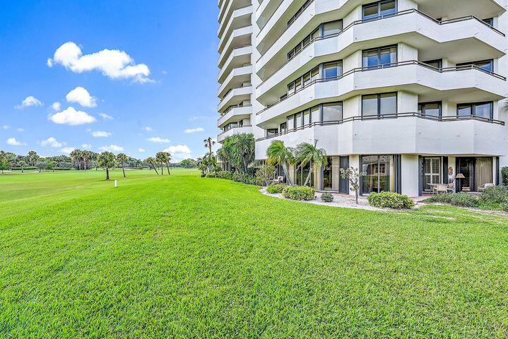 3322 Casseekey Island #104, Jupiter FL 33477