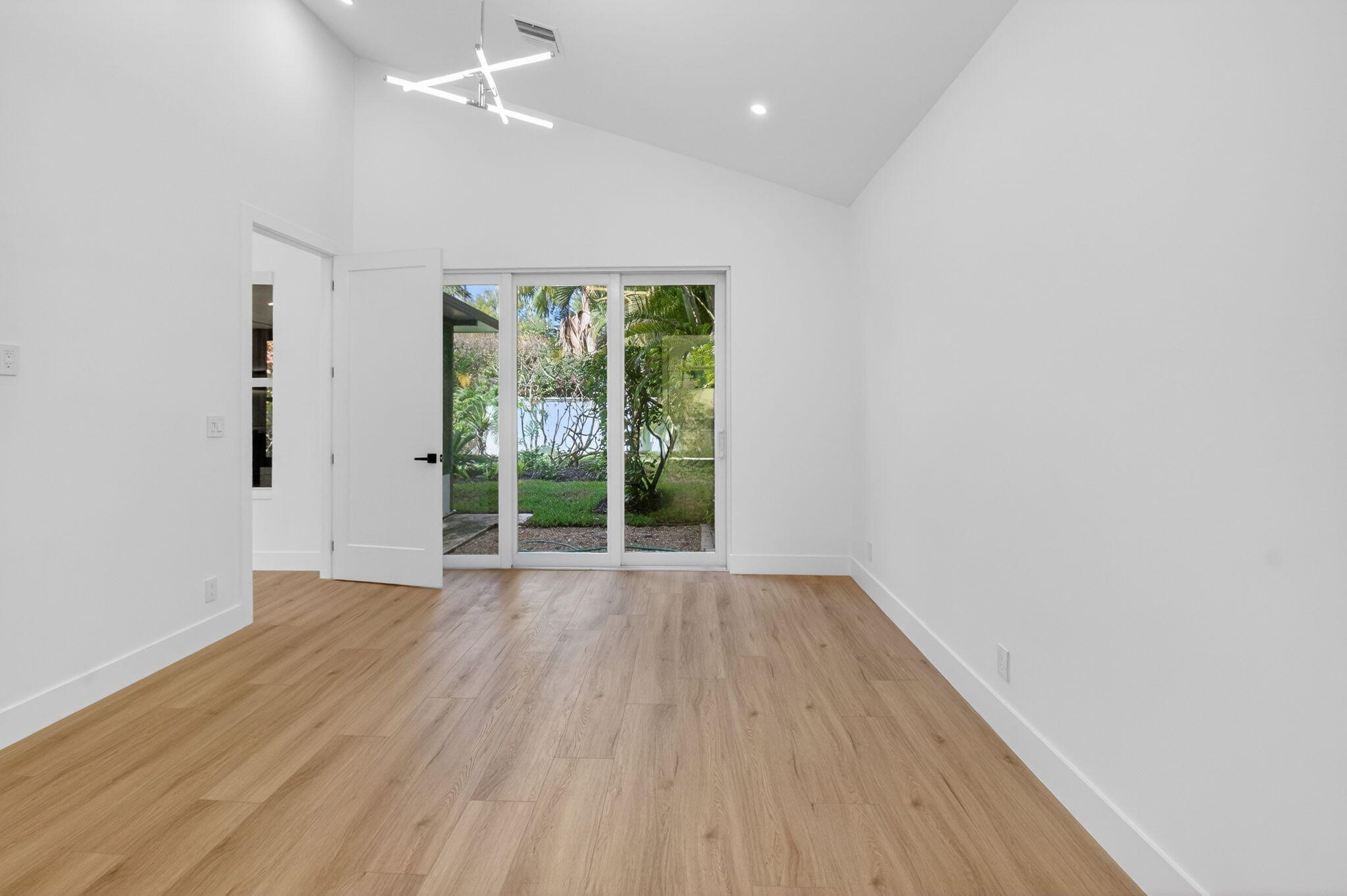5537 NW 21st, Boca Raton FL 33496