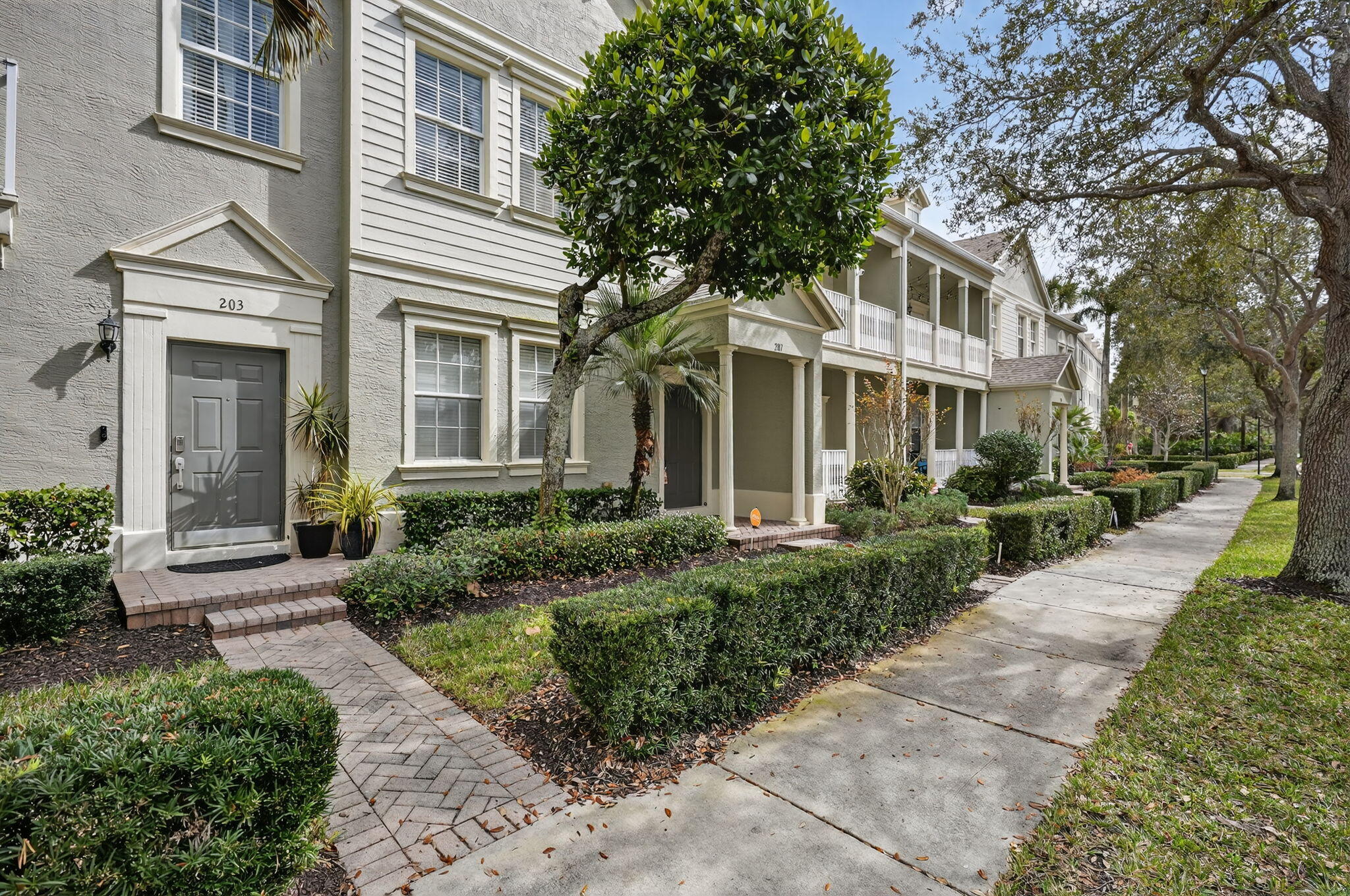 203 E Thatch Palm, Jupiter FL 33458