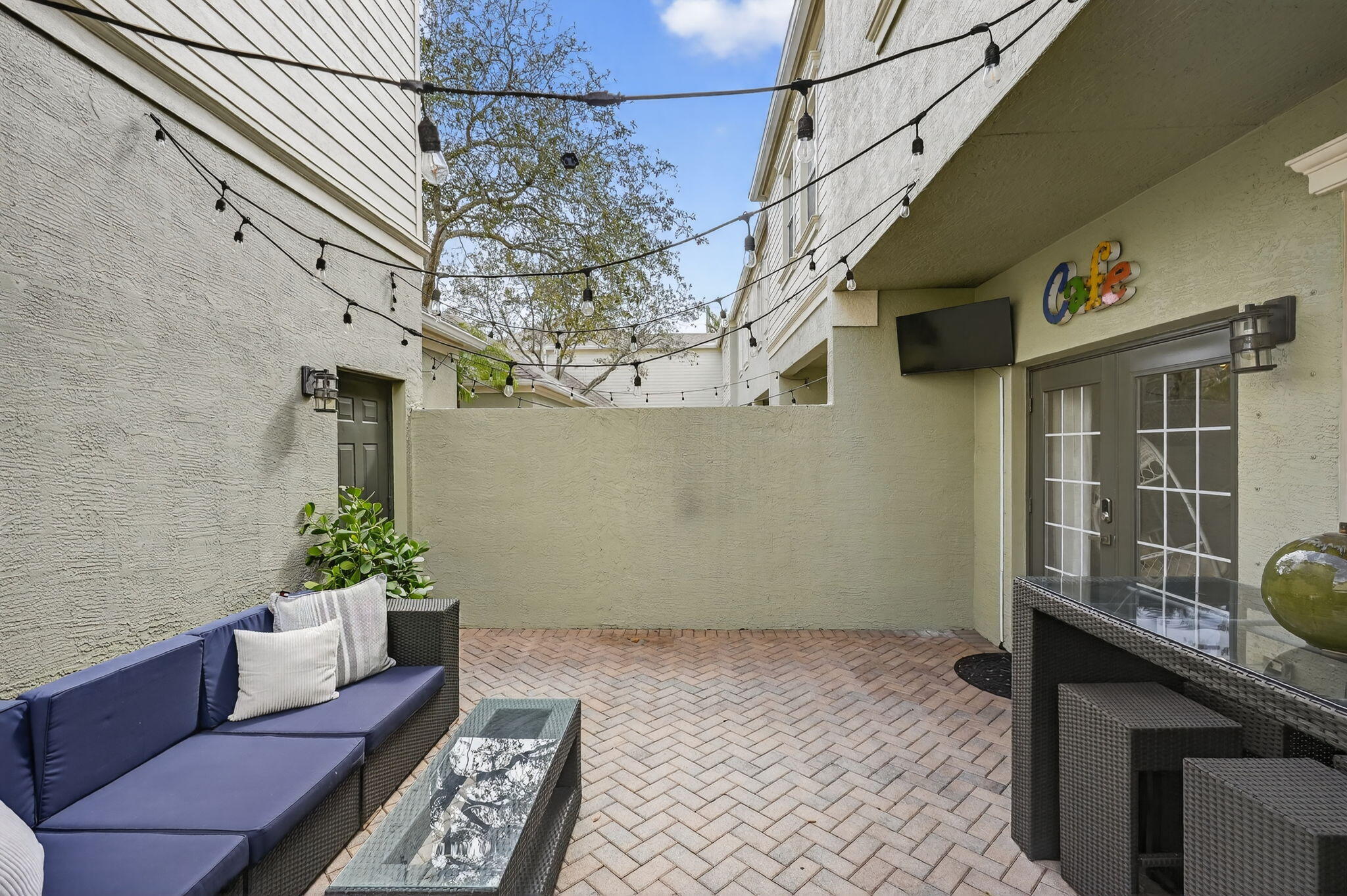 203 E Thatch Palm, Jupiter FL 33458