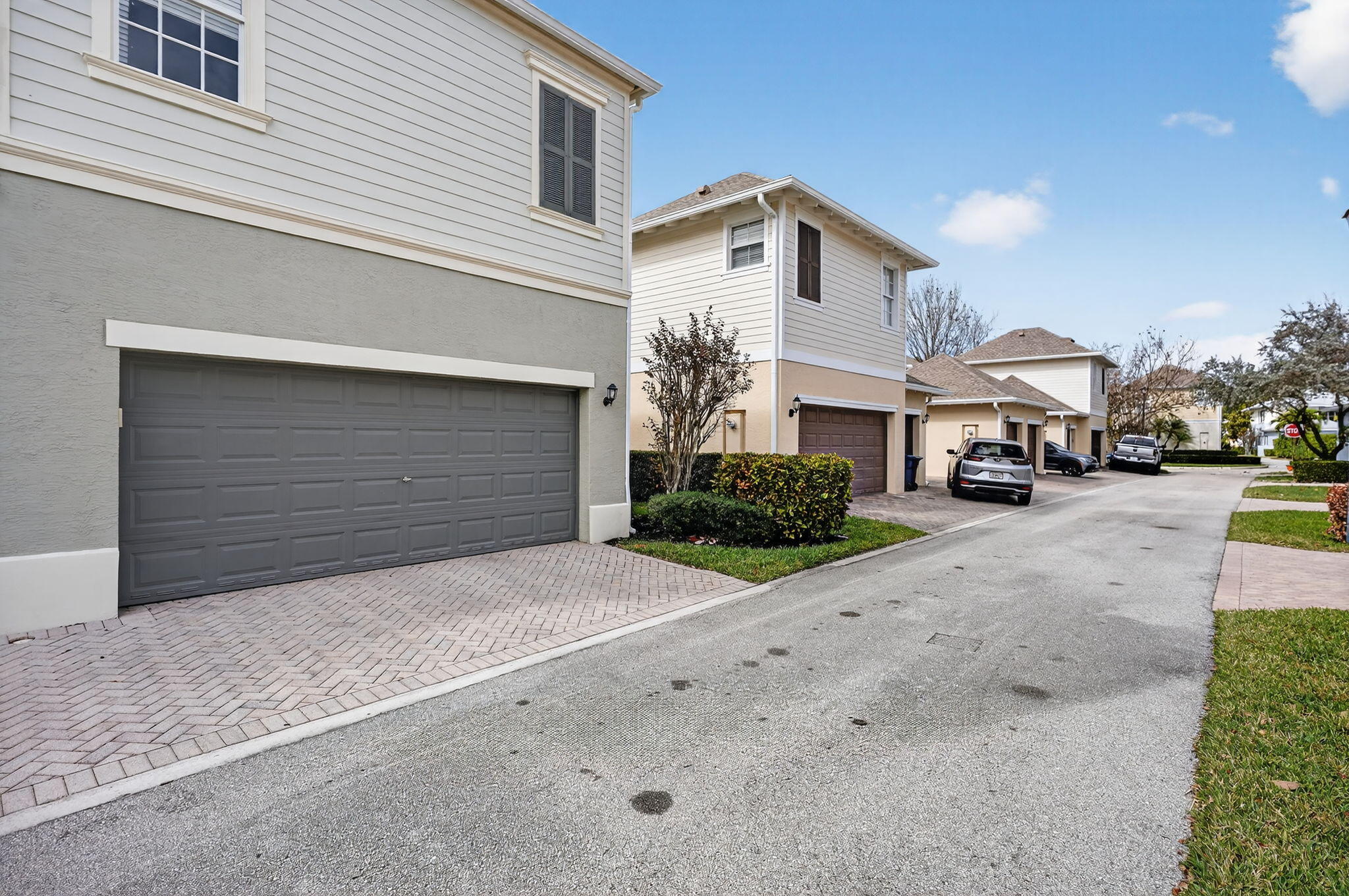 203 E Thatch Palm, Jupiter FL 33458