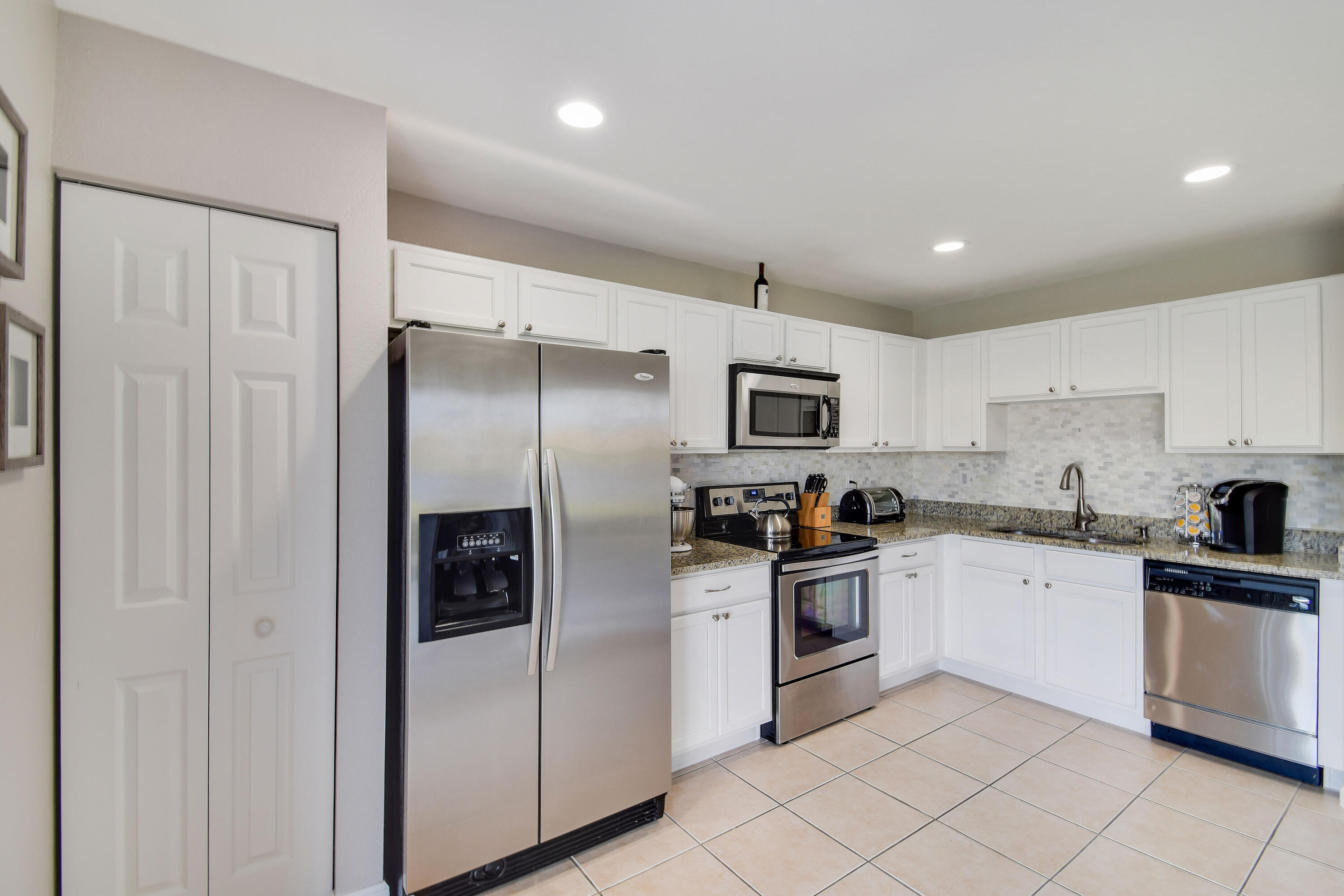 6125 Eaton, West Palm Beach FL 33411