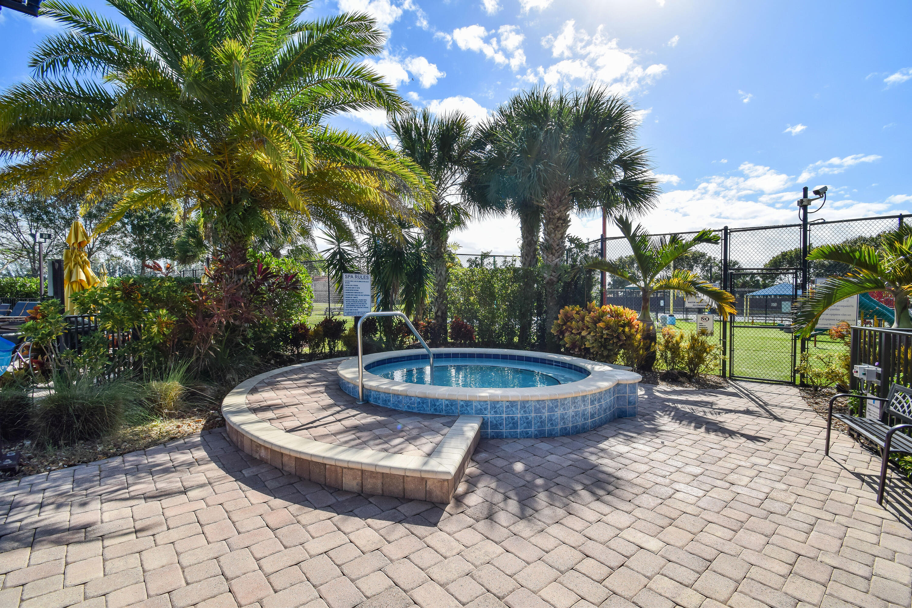 6125 Eaton, West Palm Beach FL 33411