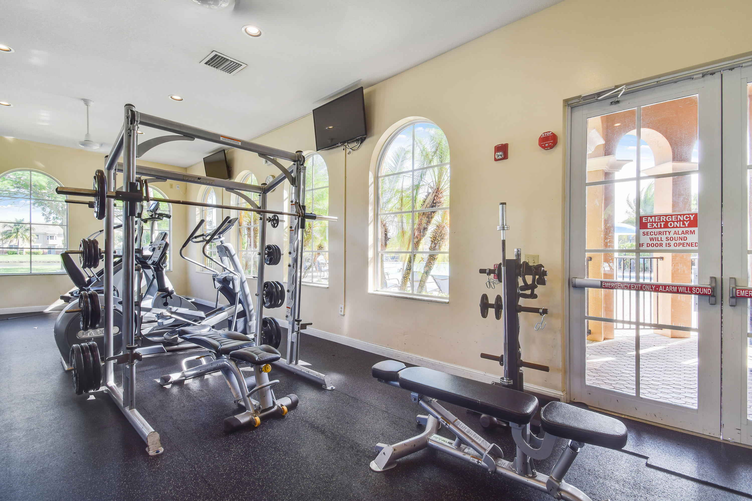 6125 Eaton, West Palm Beach FL 33411