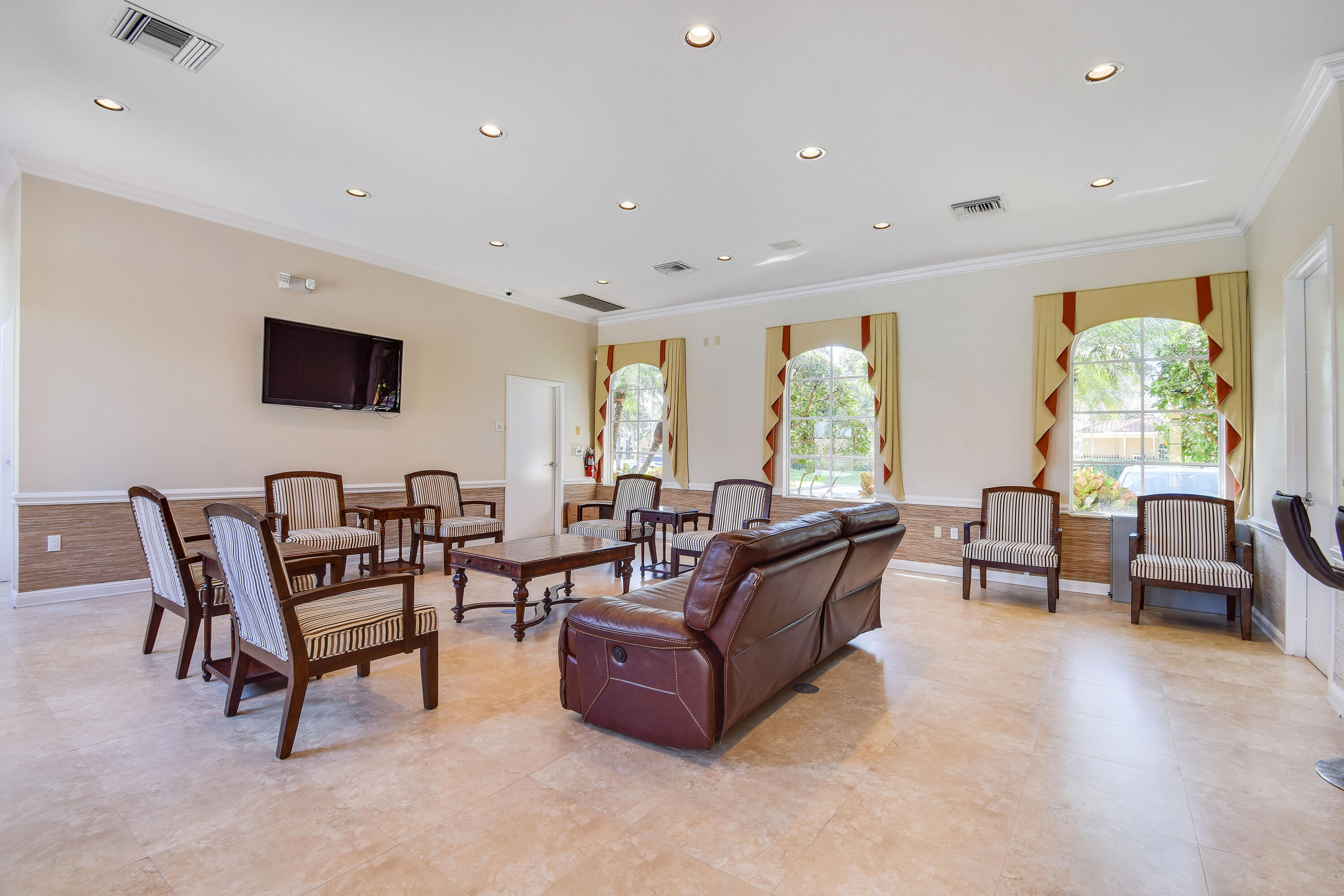 6125 Eaton, West Palm Beach FL 33411