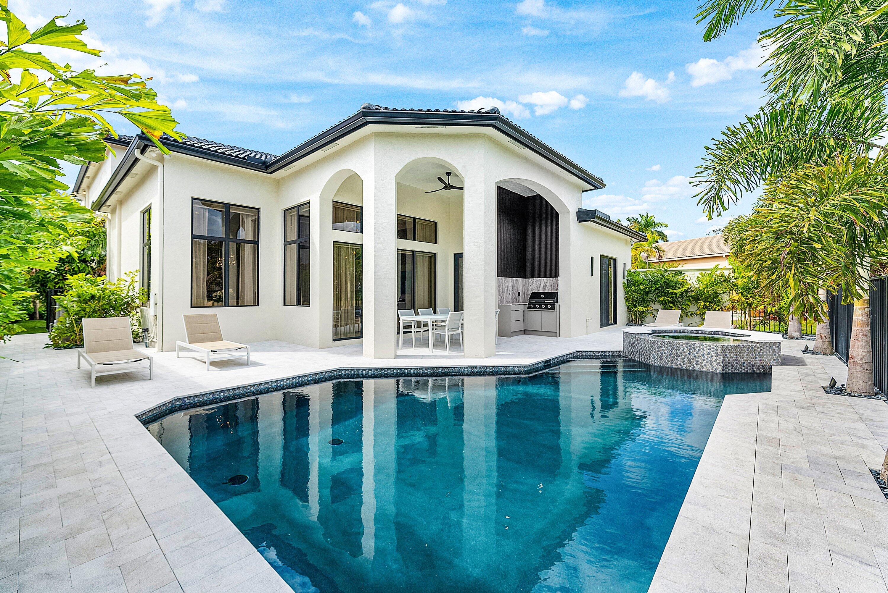 17760 Villa Club, Boca Raton FL 33496