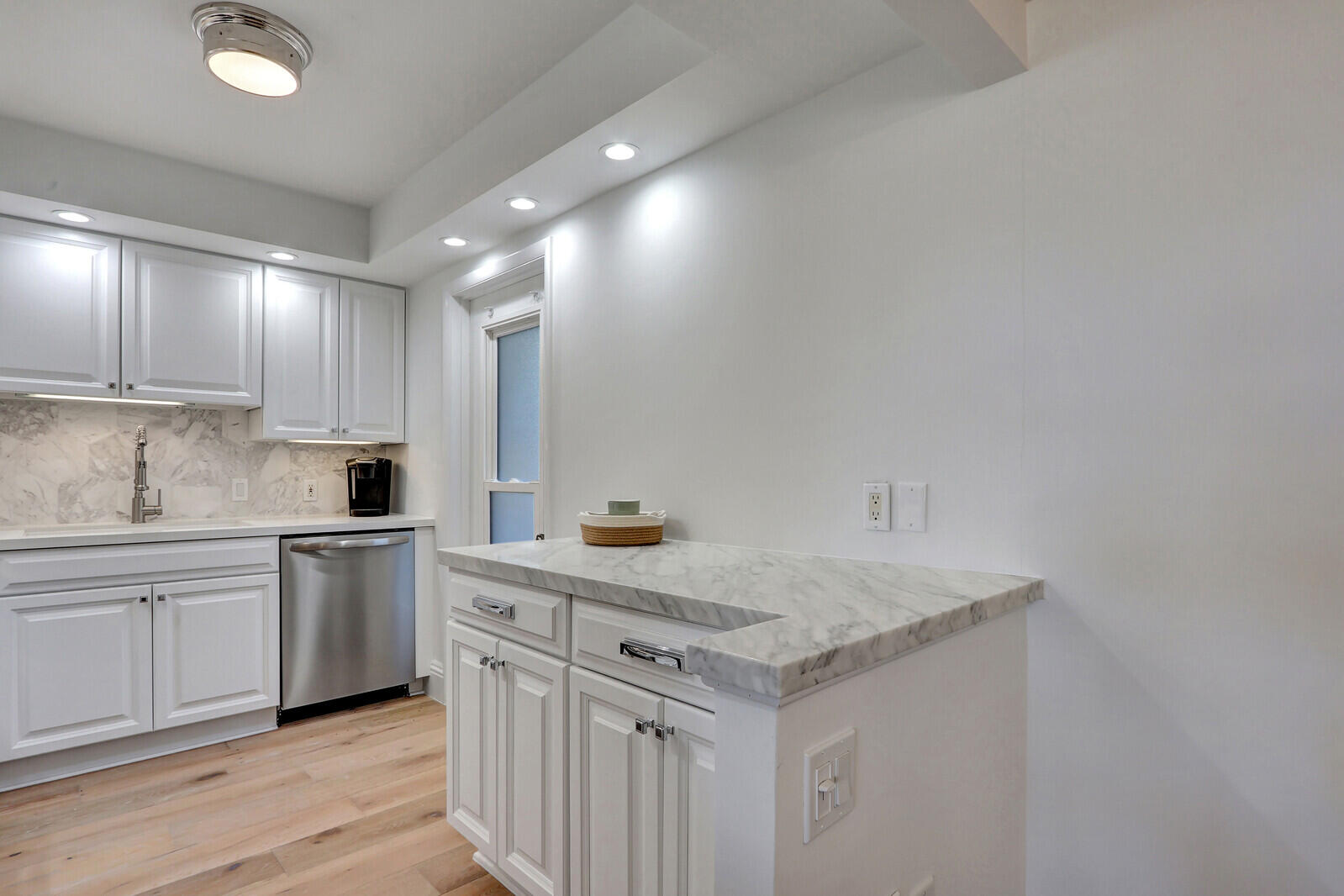 225 Beach #204, Tequesta FL 33469