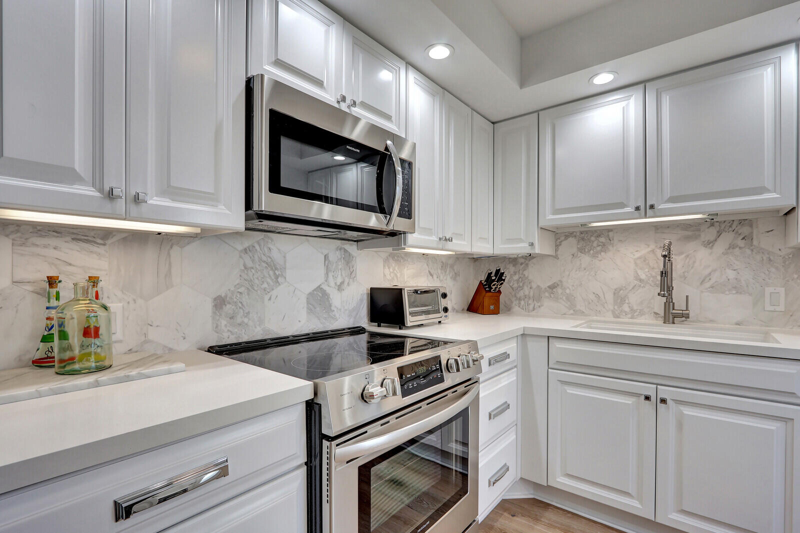 225 Beach #204, Tequesta FL 33469