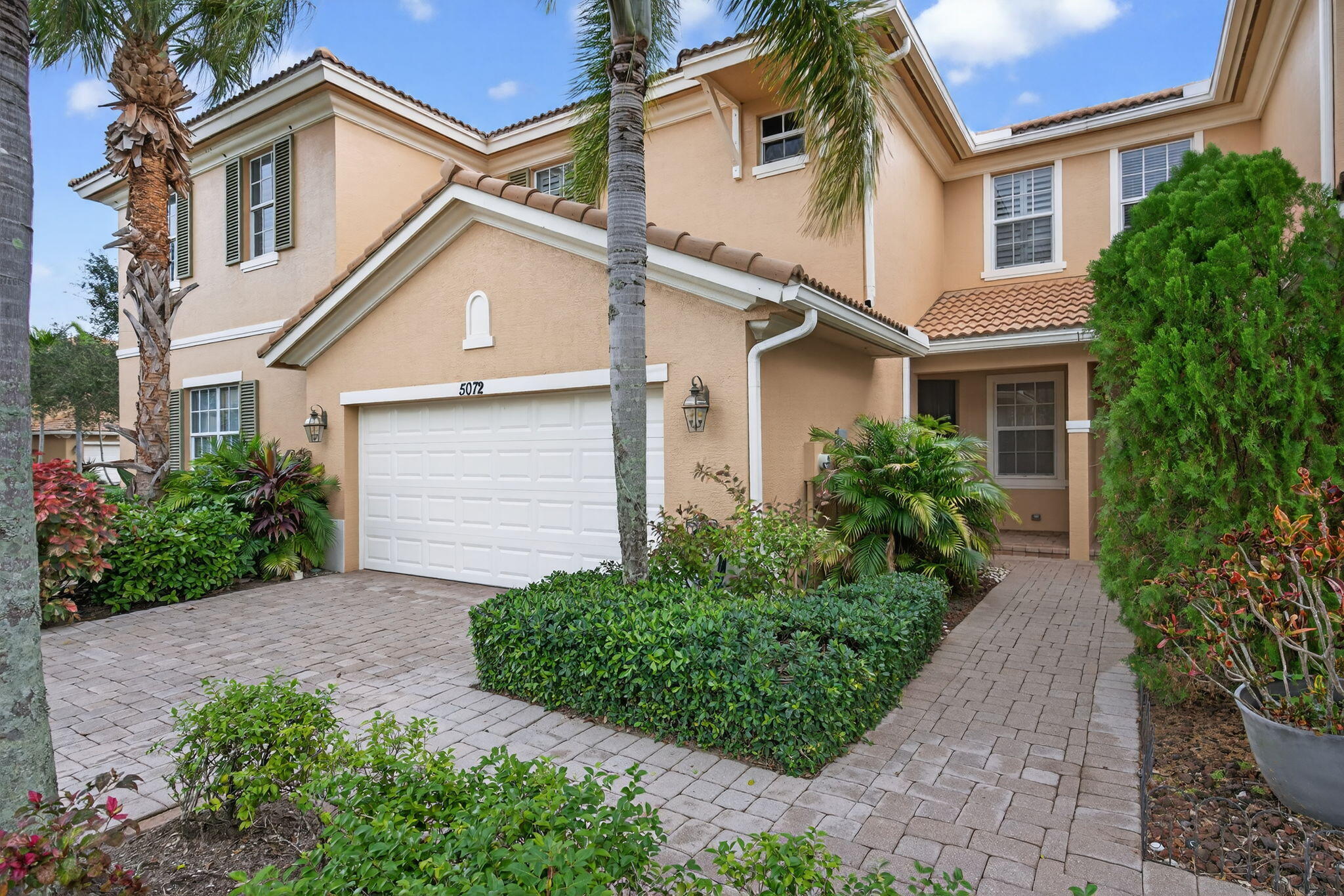 5072 Dulce, Palm Beach Gardens FL 33418