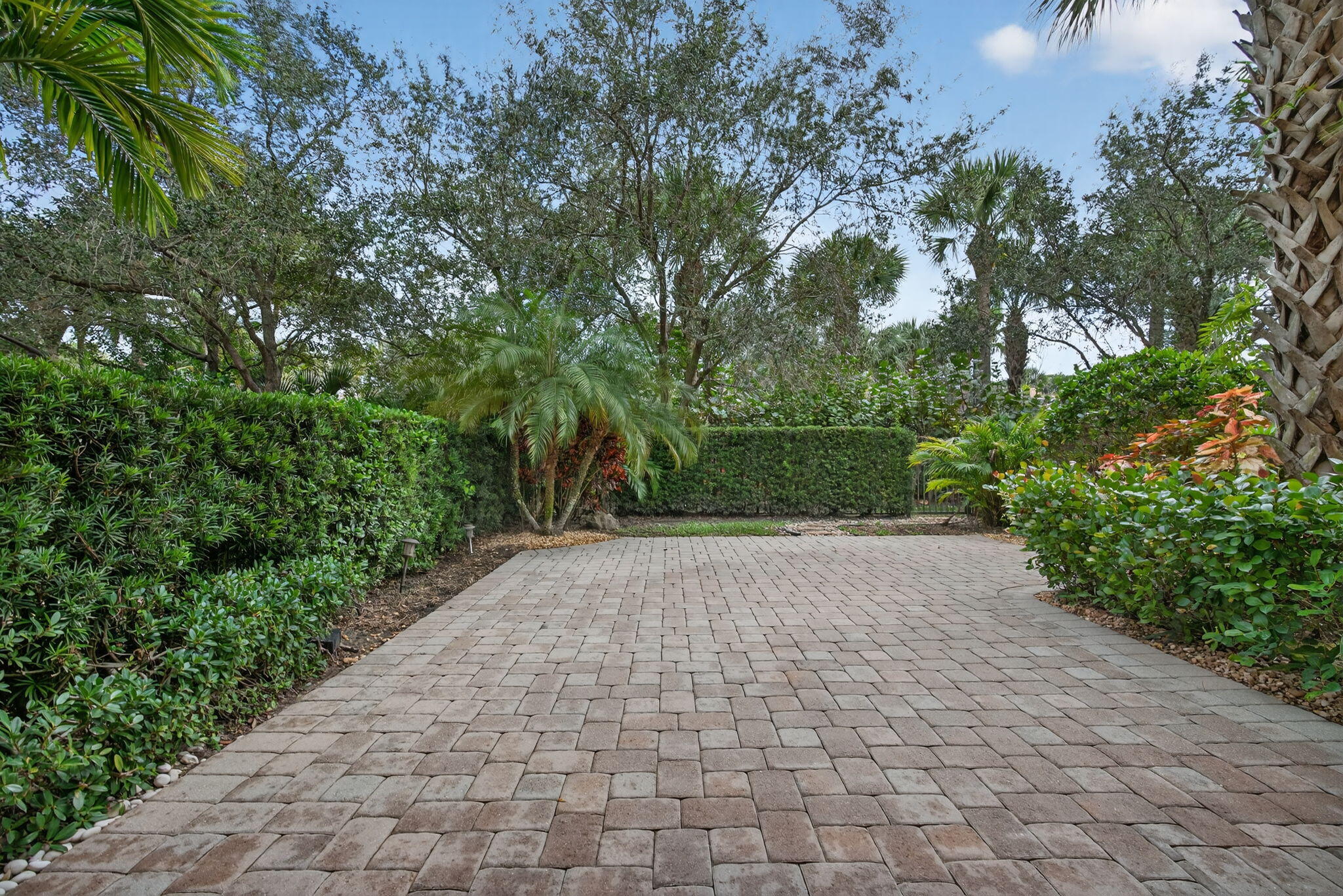 5072 Dulce, Palm Beach Gardens FL 33418