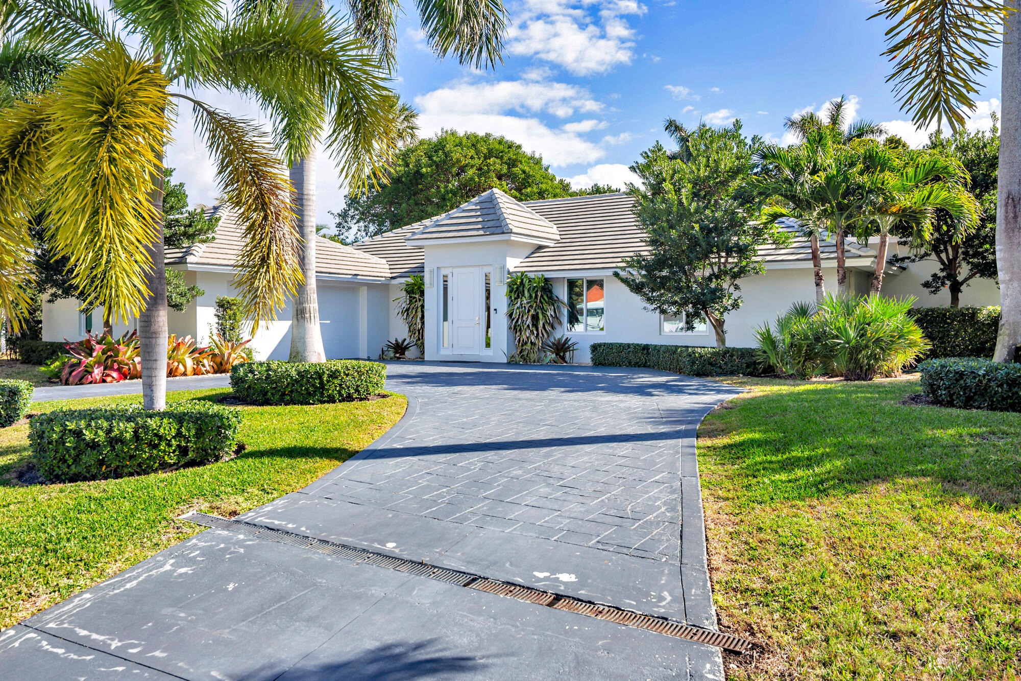1386 S Atlantic, Lantana FL 33462