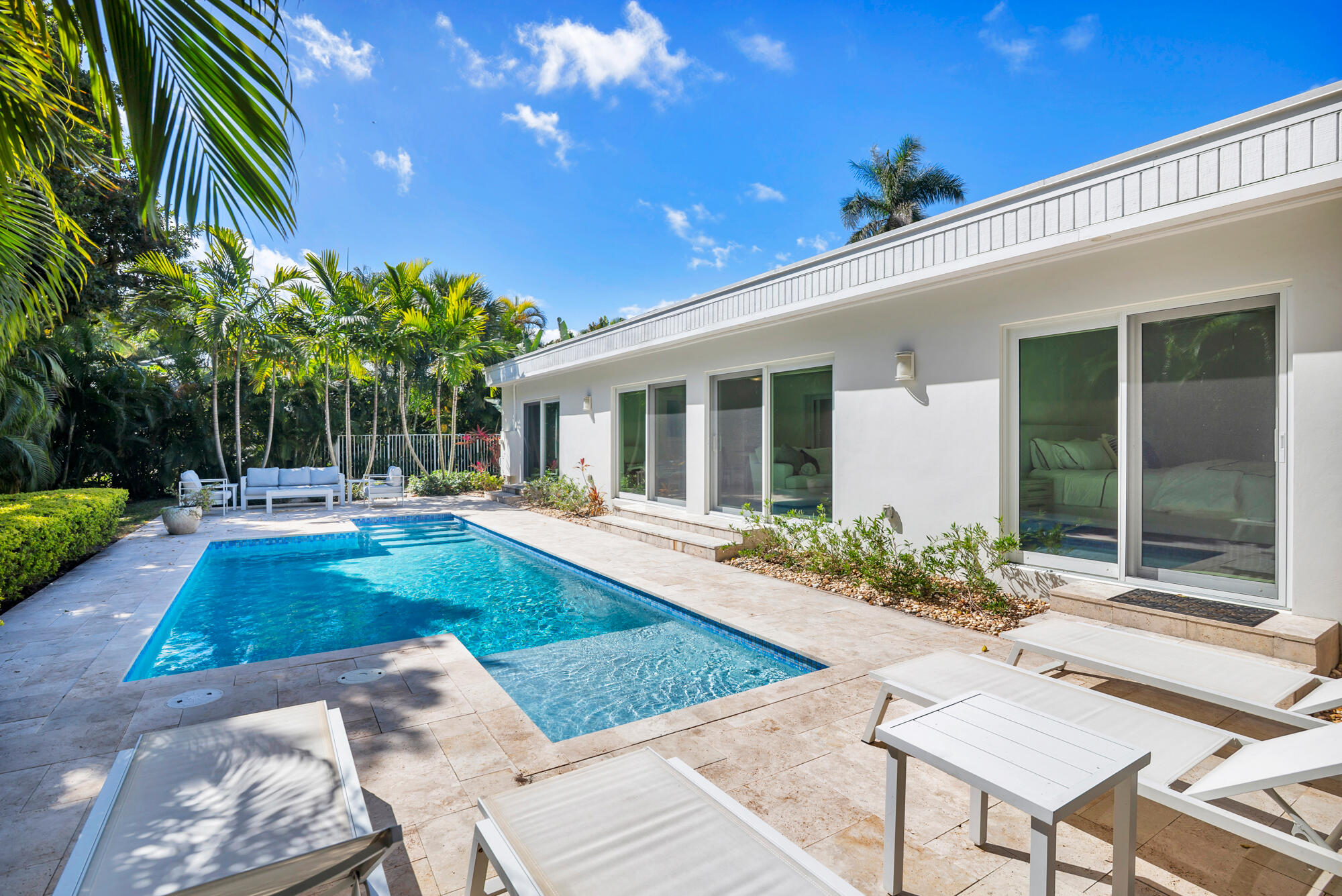 1386 S Atlantic, Lantana FL 33462
