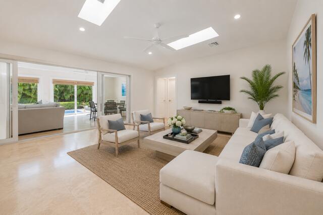 1386 S Atlantic, Lantana FL 33462