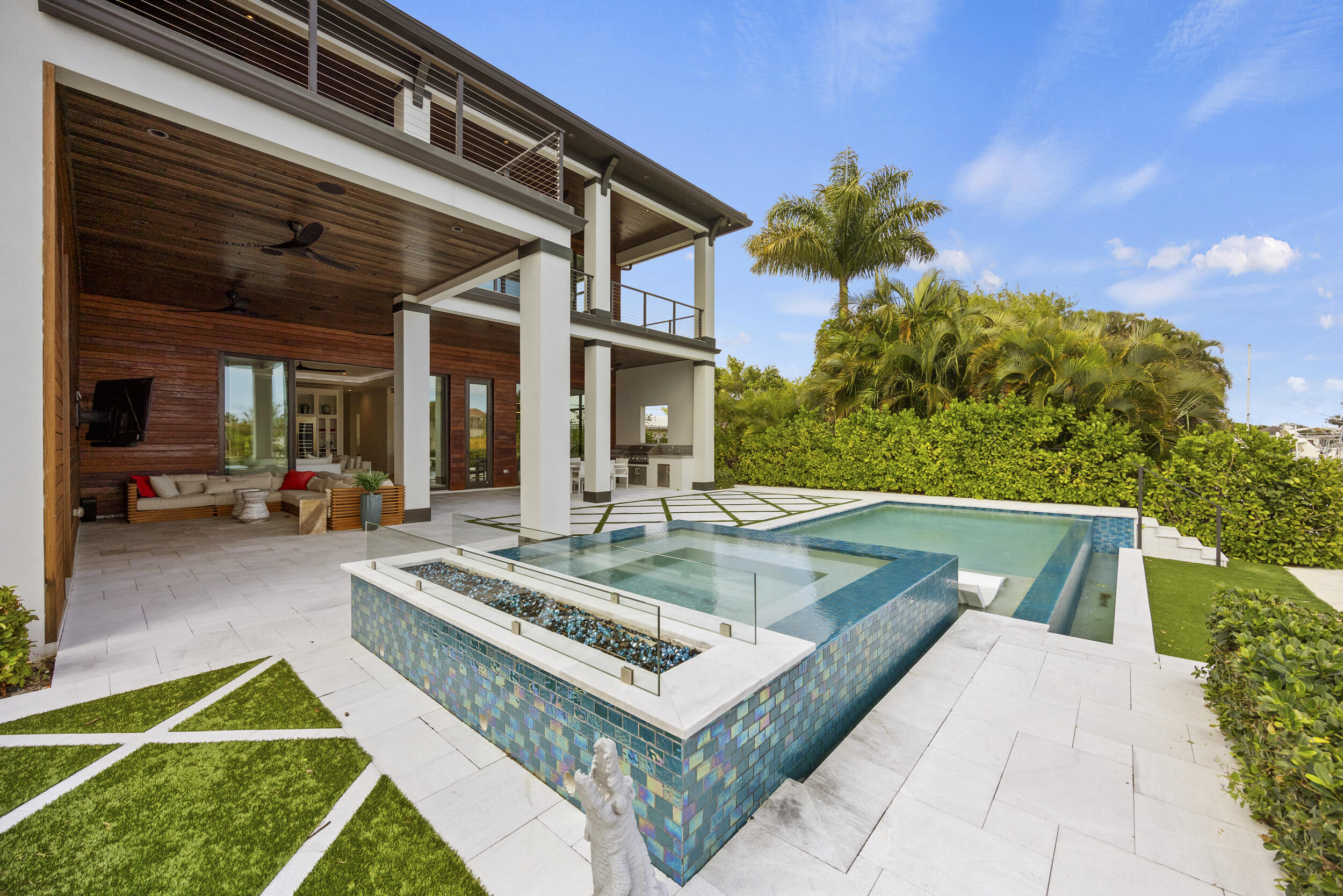 736 Lagoon, North Palm Beach FL 33408