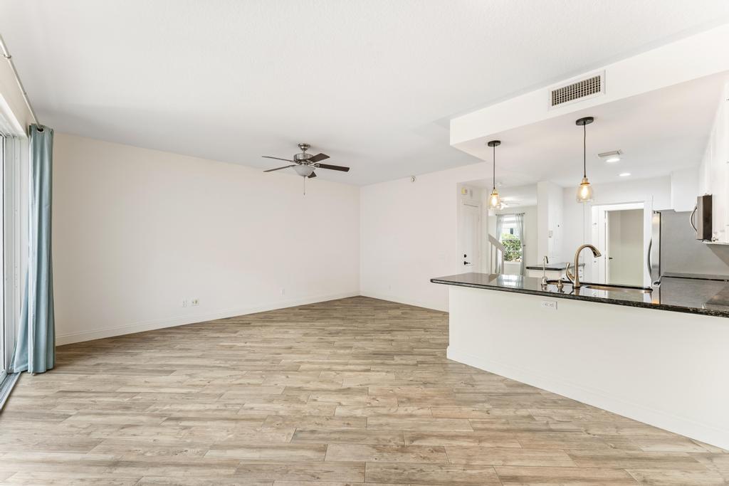 180 Freeport, Jupiter FL 33458