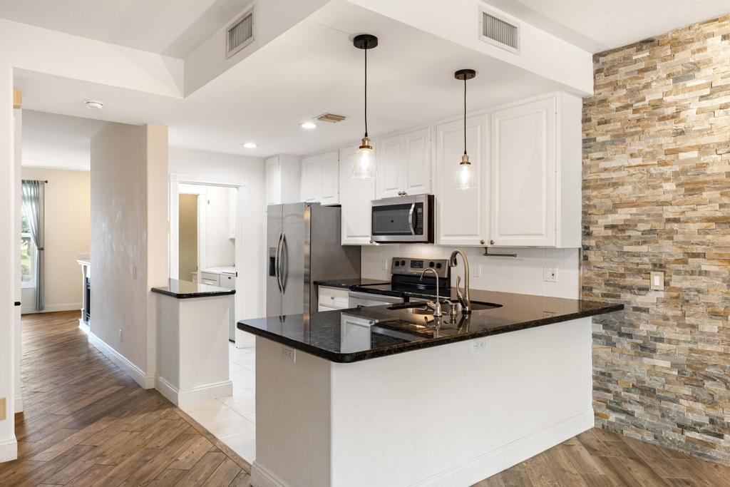 180 Freeport, Jupiter FL 33458