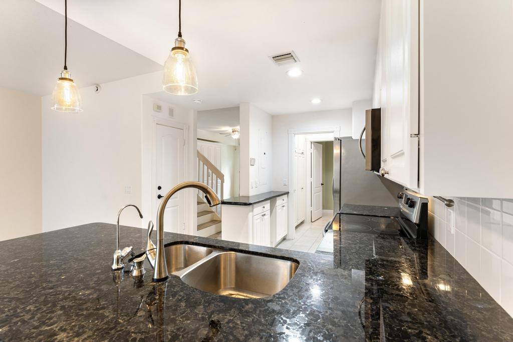 180 Freeport, Jupiter FL 33458