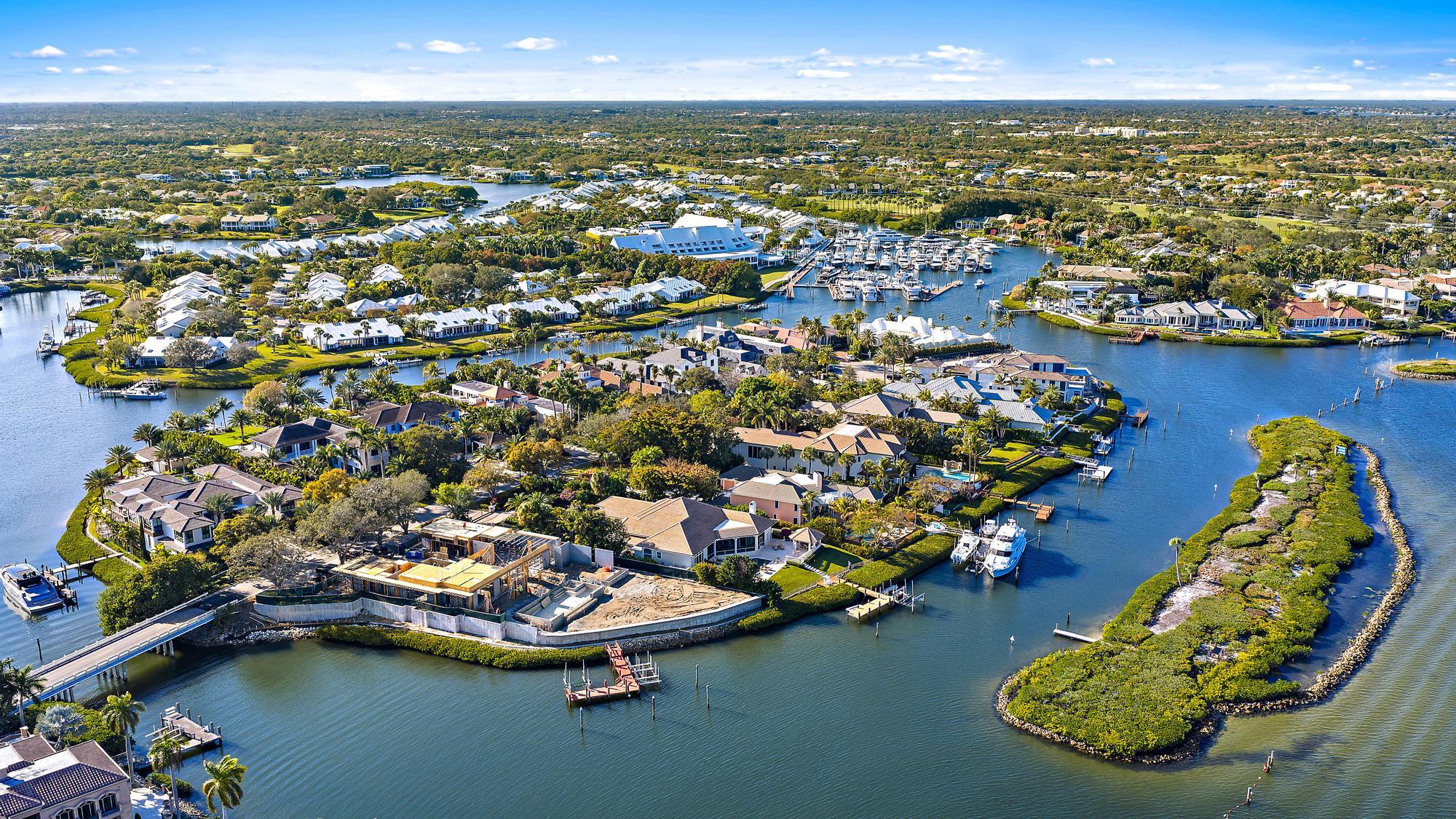 217 Commodore, Jupiter FL 33477