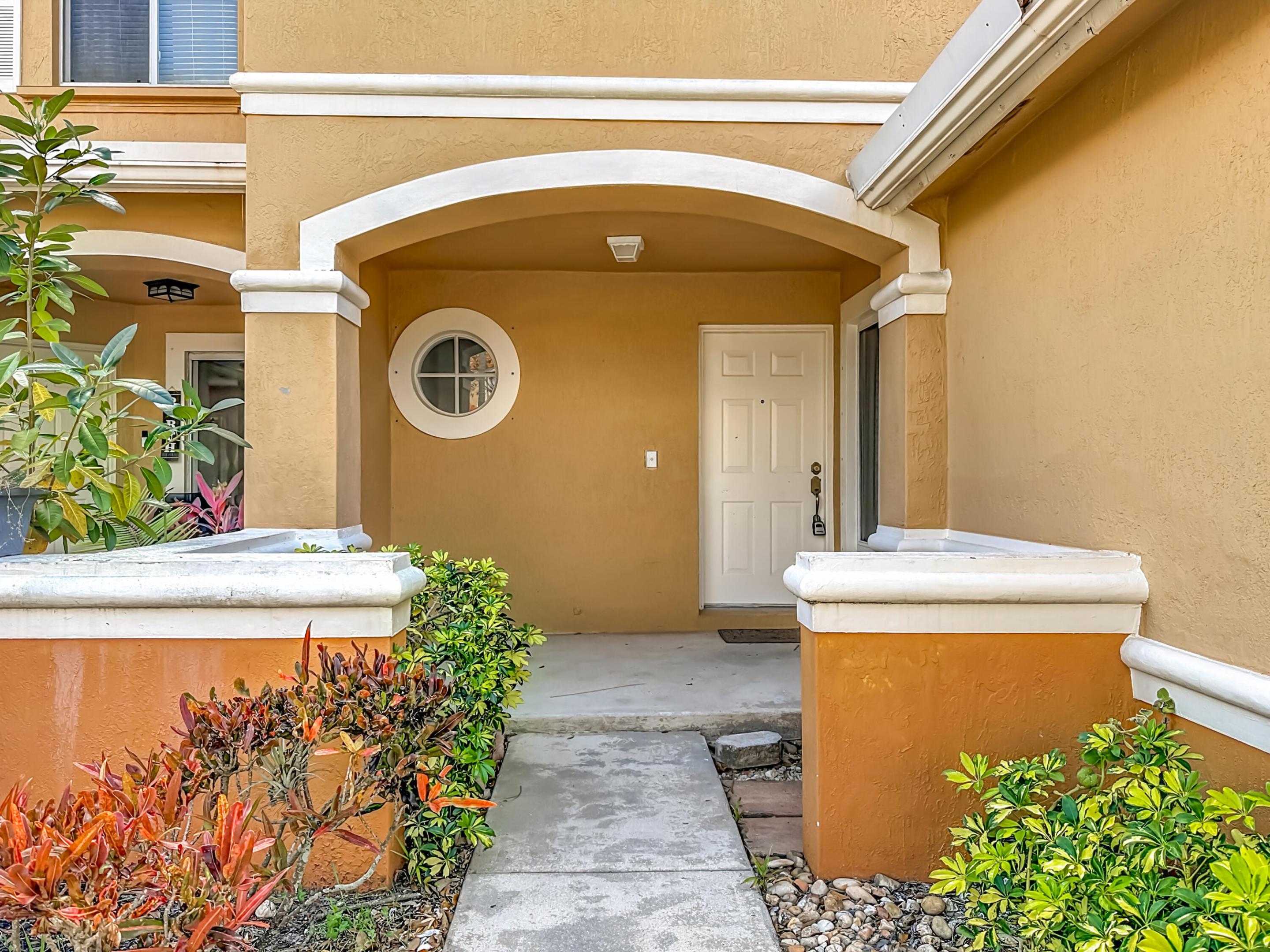 6188 Whalton, West Palm Beach FL 33411