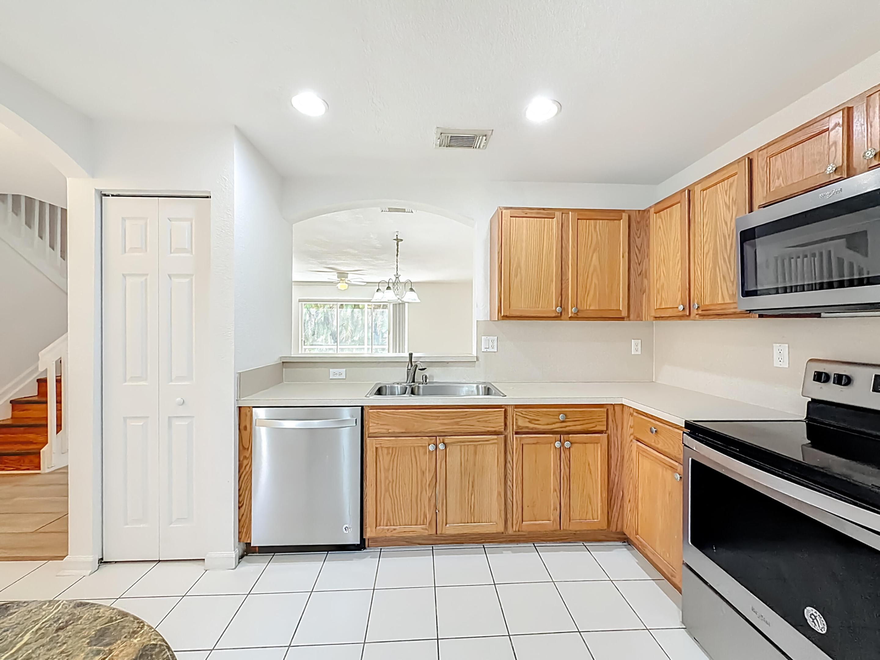 6188 Whalton, West Palm Beach FL 33411