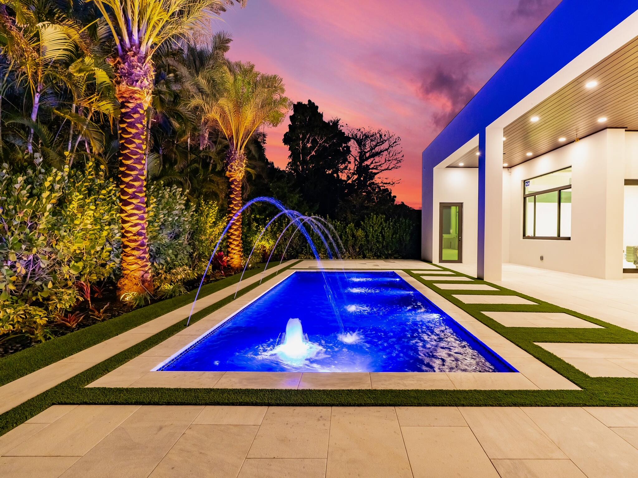 505 SE Atlantic, Lantana FL 33462