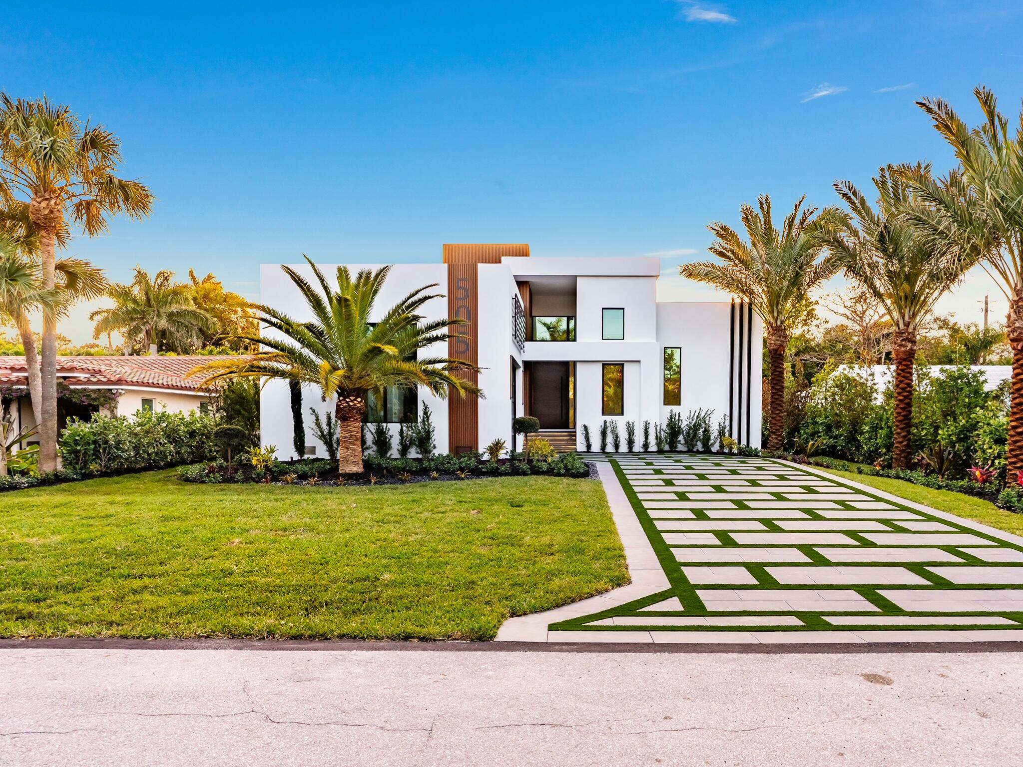 505 SE Atlantic, Lantana FL 33462