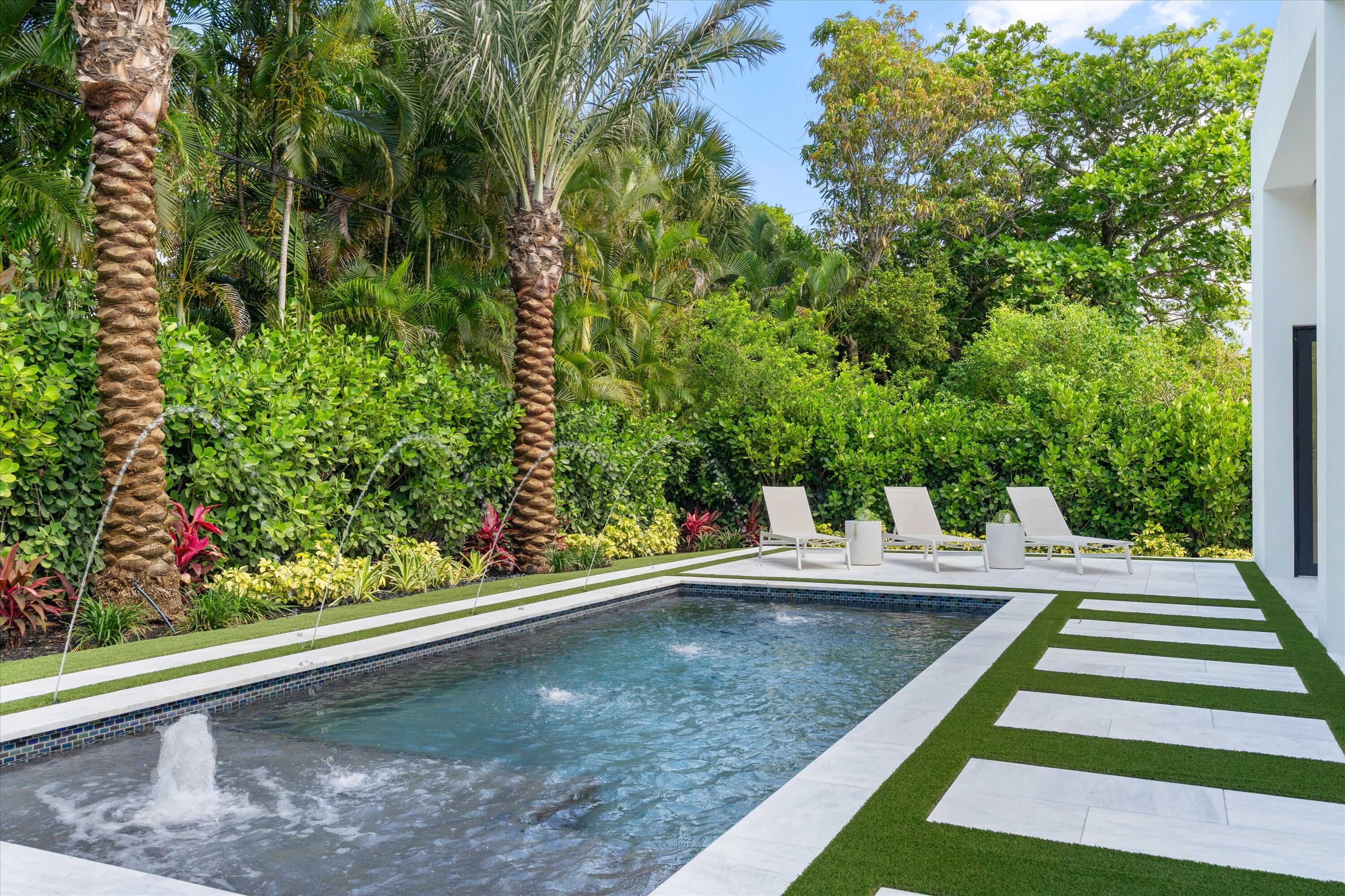 505 SE Atlantic, Lantana FL 33462