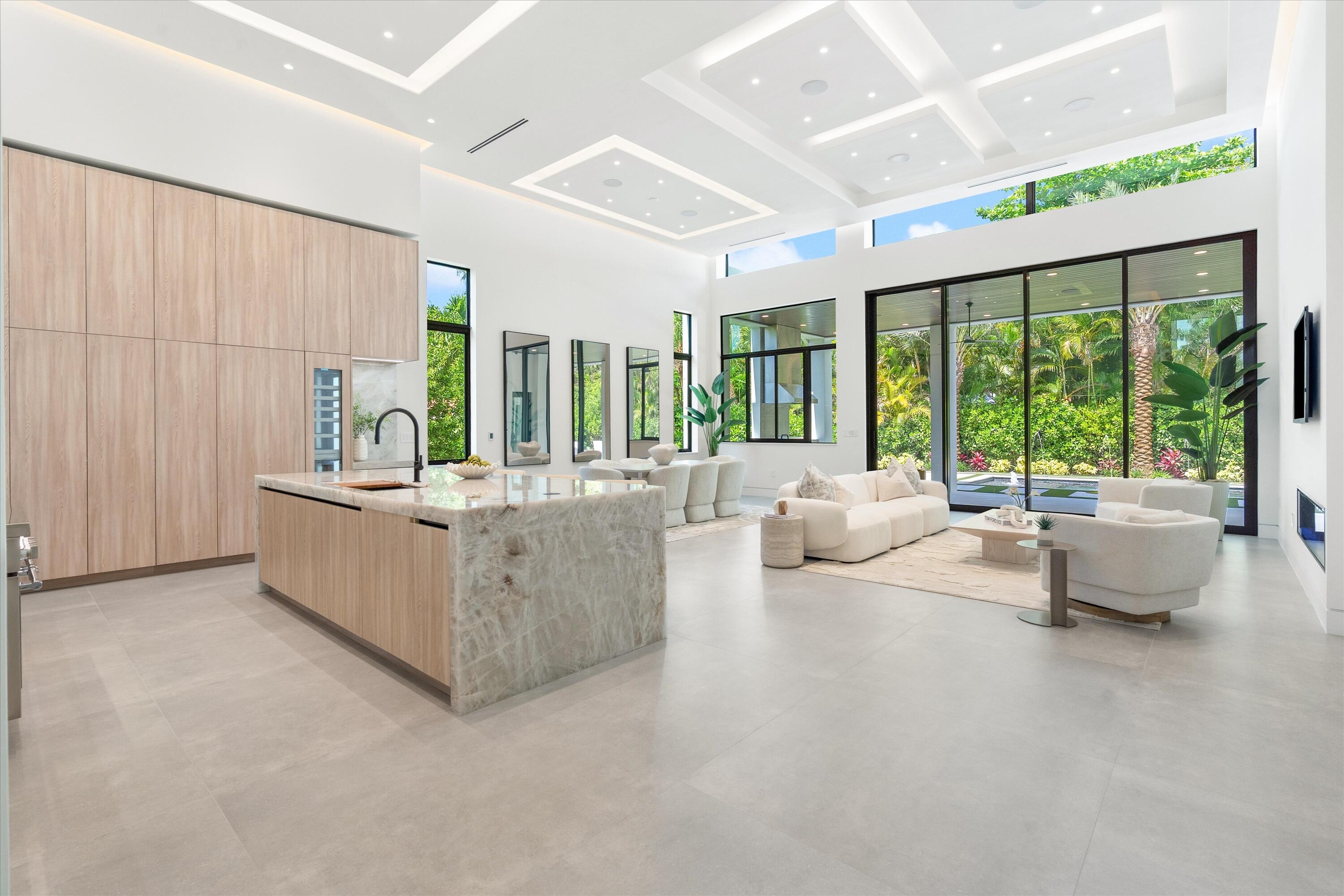 505 SE Atlantic, Lantana FL 33462