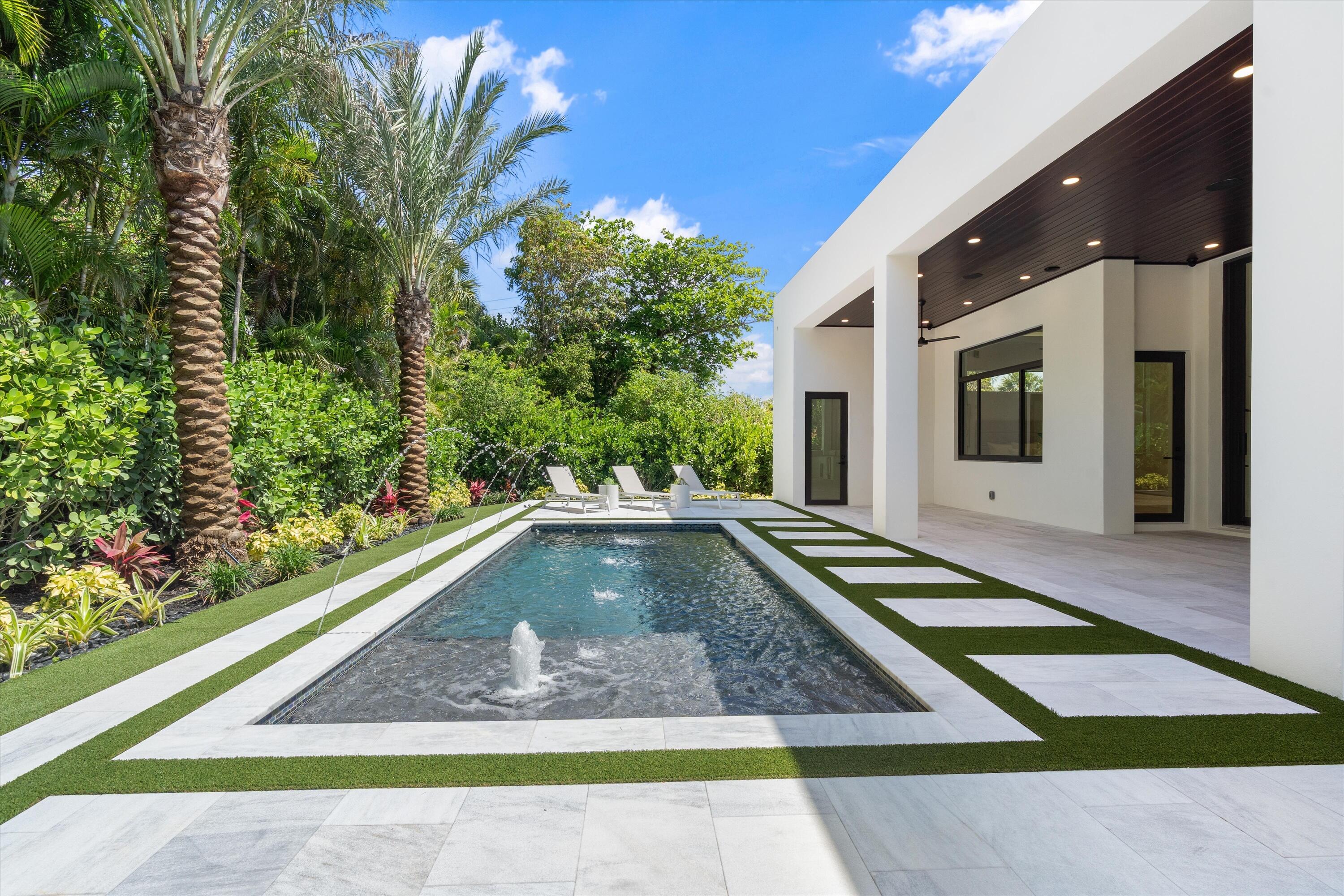 505 SE Atlantic, Lantana FL 33462