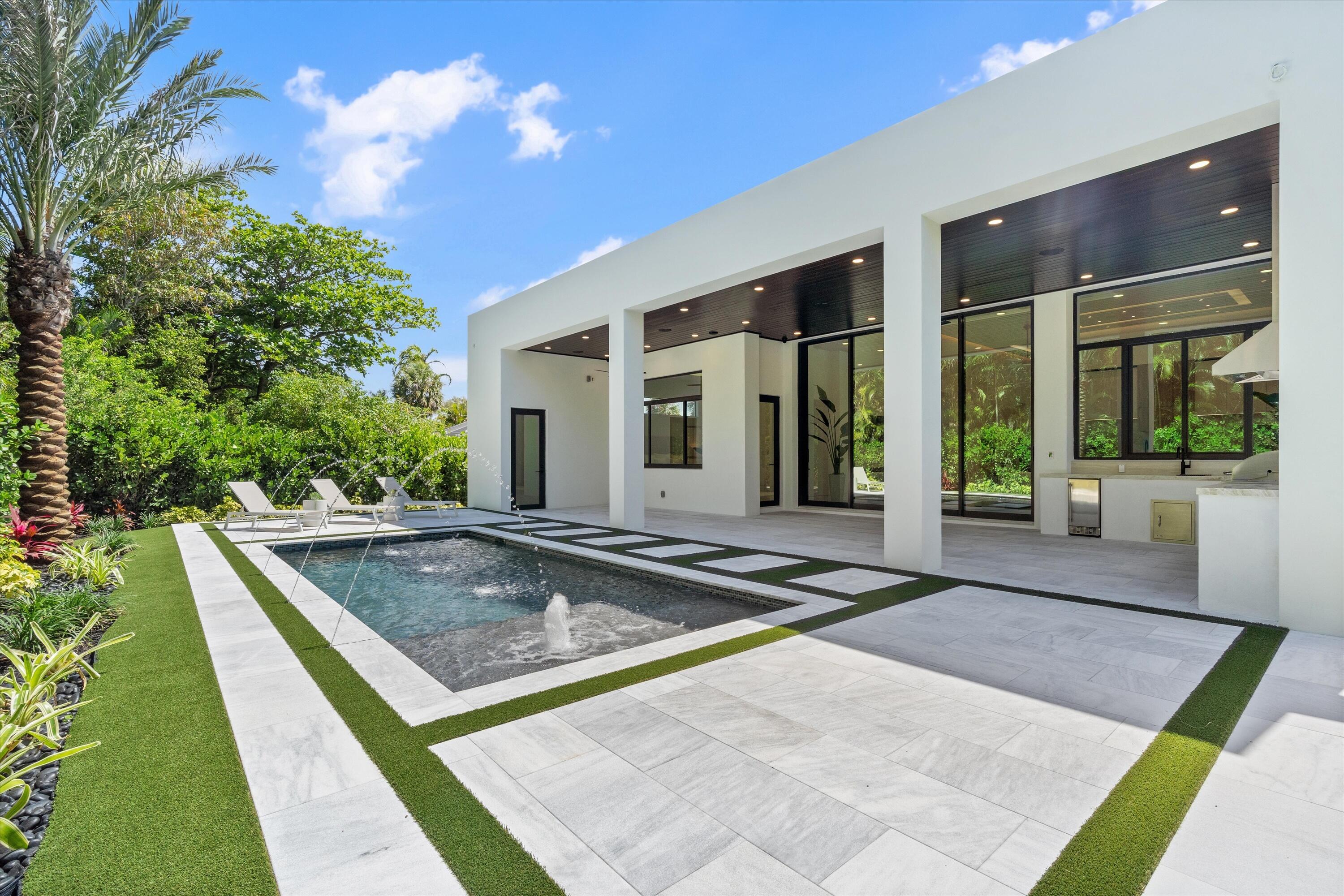 505 SE Atlantic, Lantana FL 33462