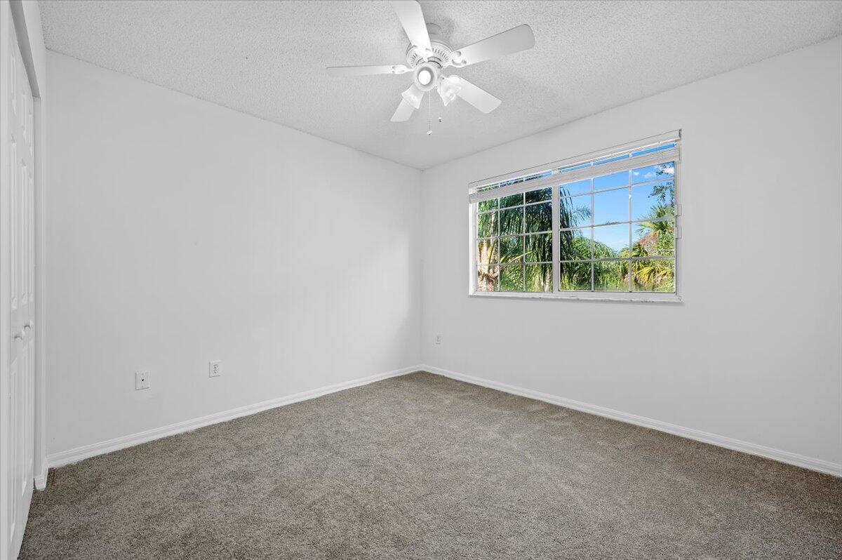 200 Crestwood #211, Royal Palm Beach FL 33411