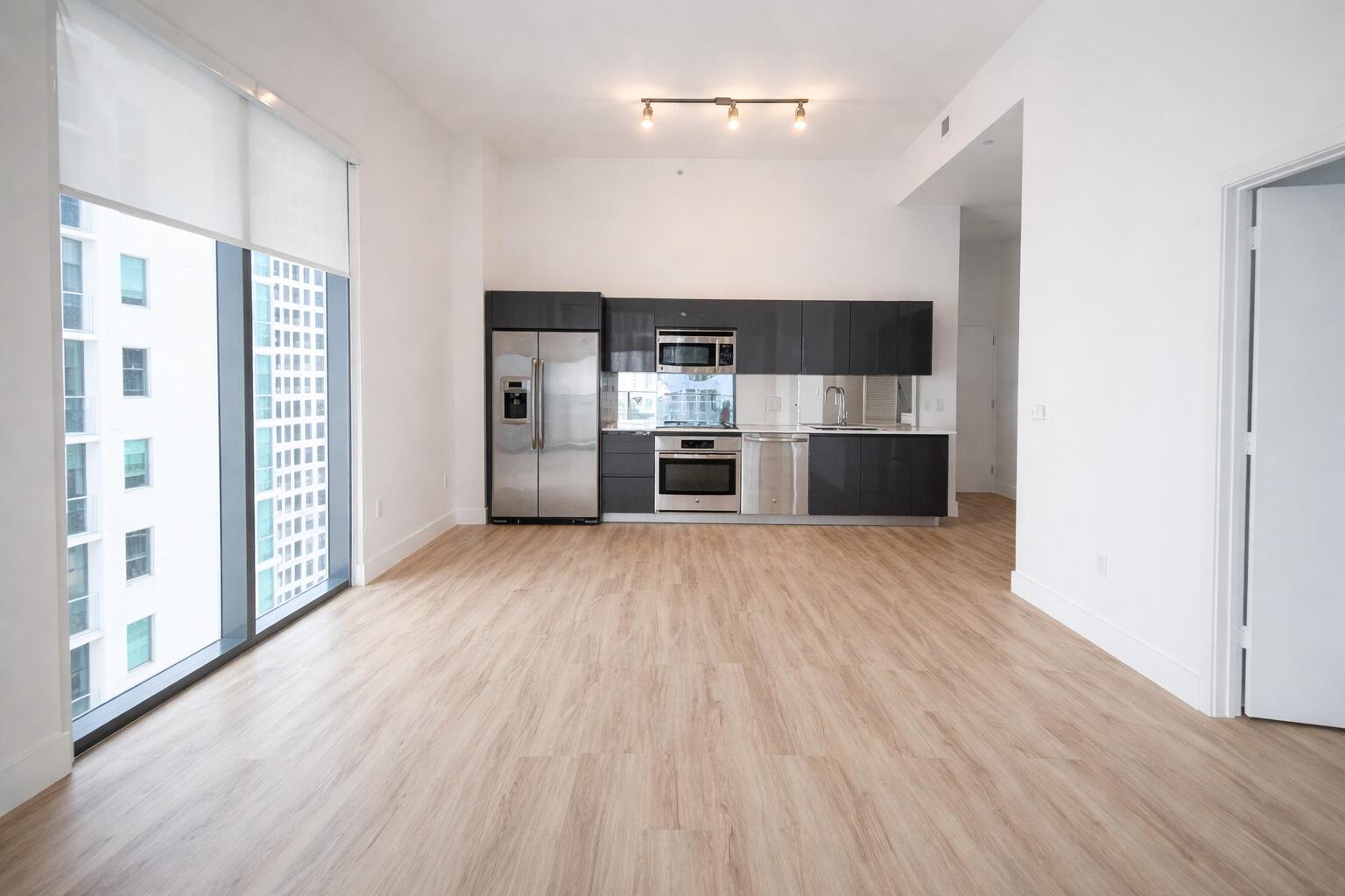 31 SE 6th #2708, Miami FL 33131