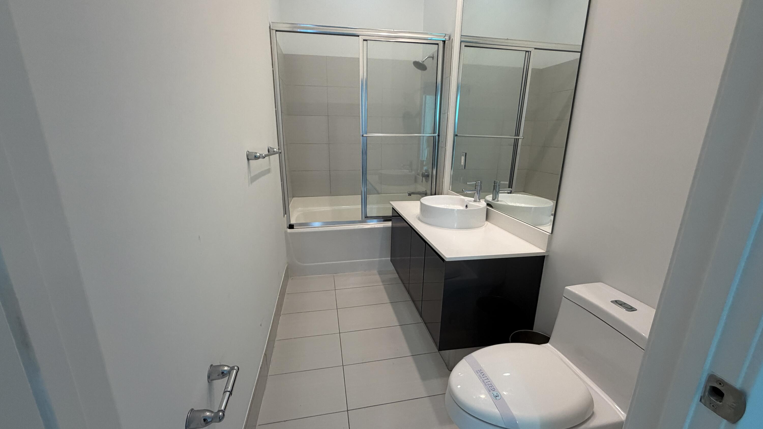 31 SE 6th #2708, Miami FL 33131