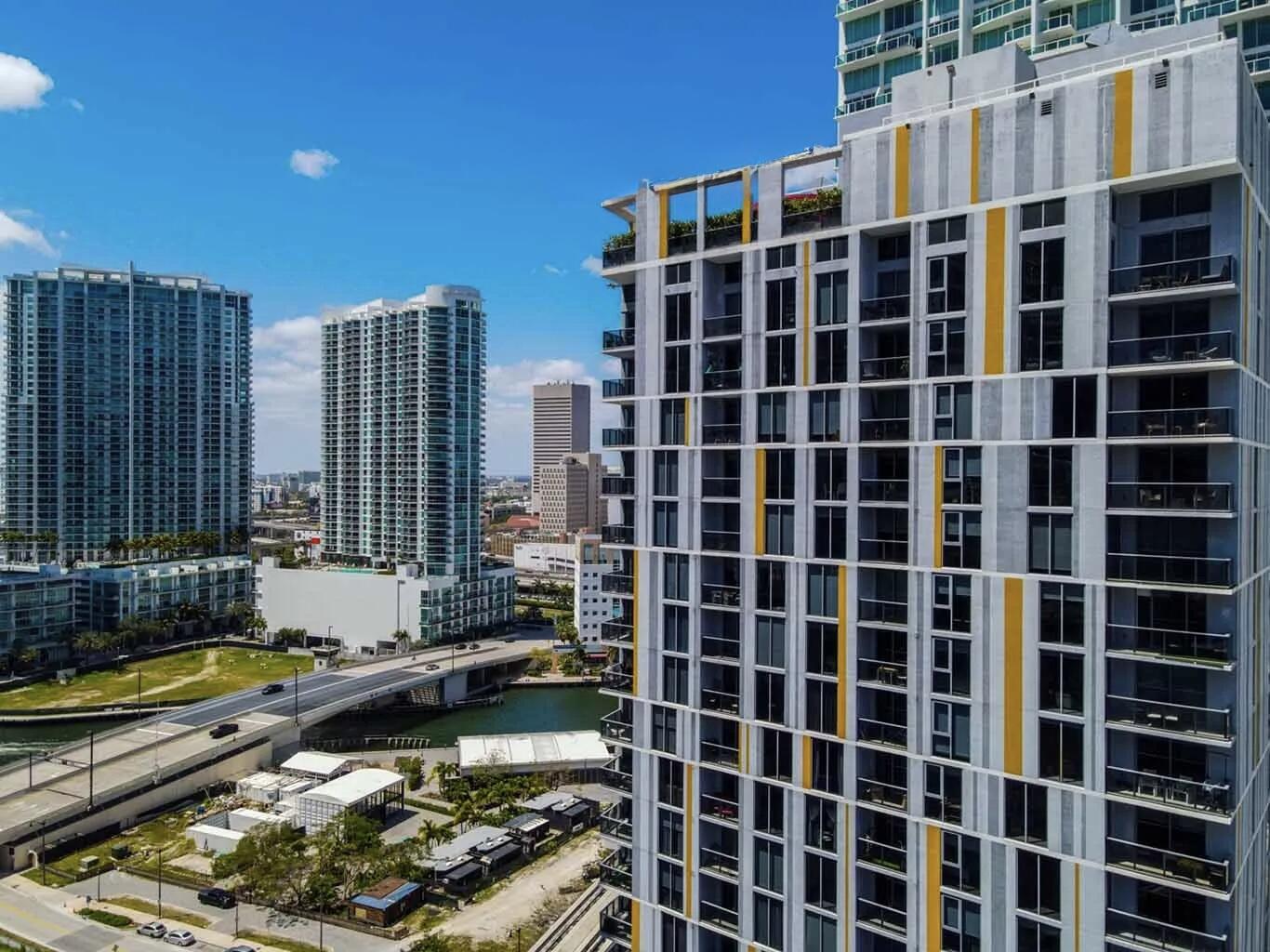 31 SE 6th #2708, Miami FL 33131