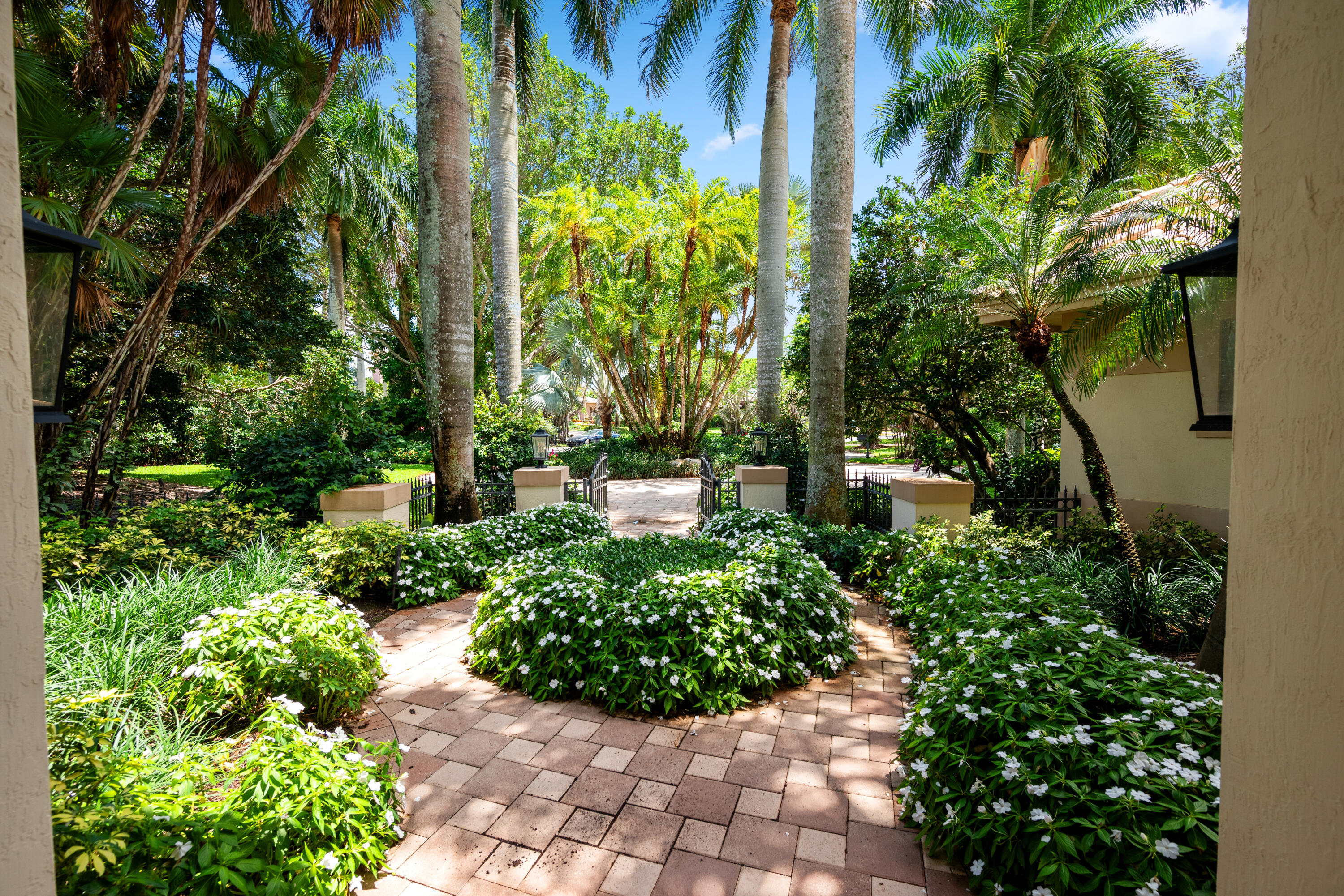 18800 Long Lake, Boca Raton FL 33496