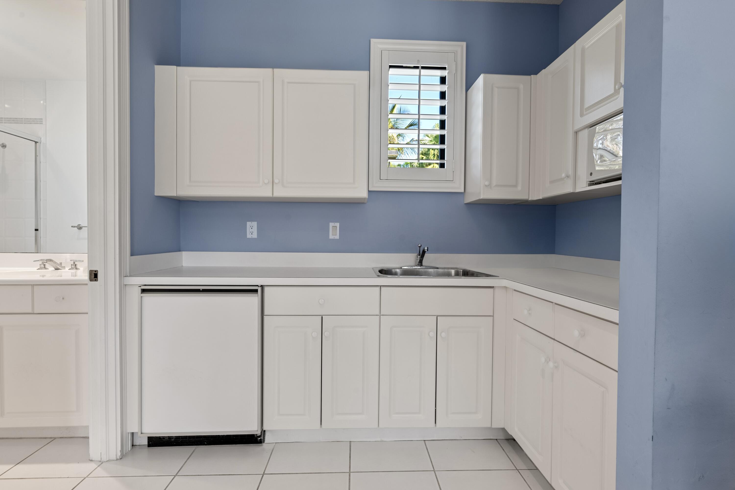 18800 Long Lake, Boca Raton FL 33496