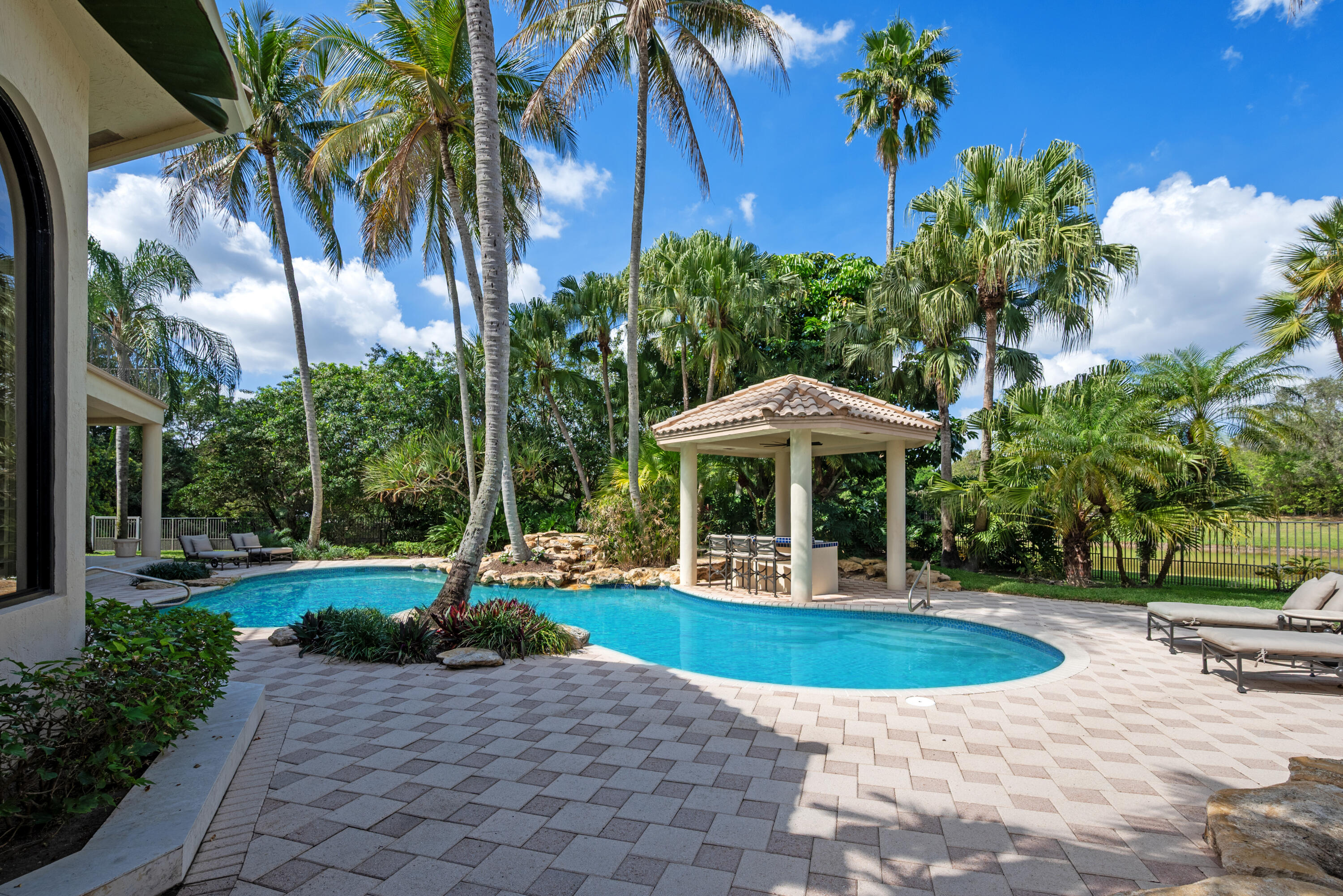 18800 Long Lake, Boca Raton FL 33496