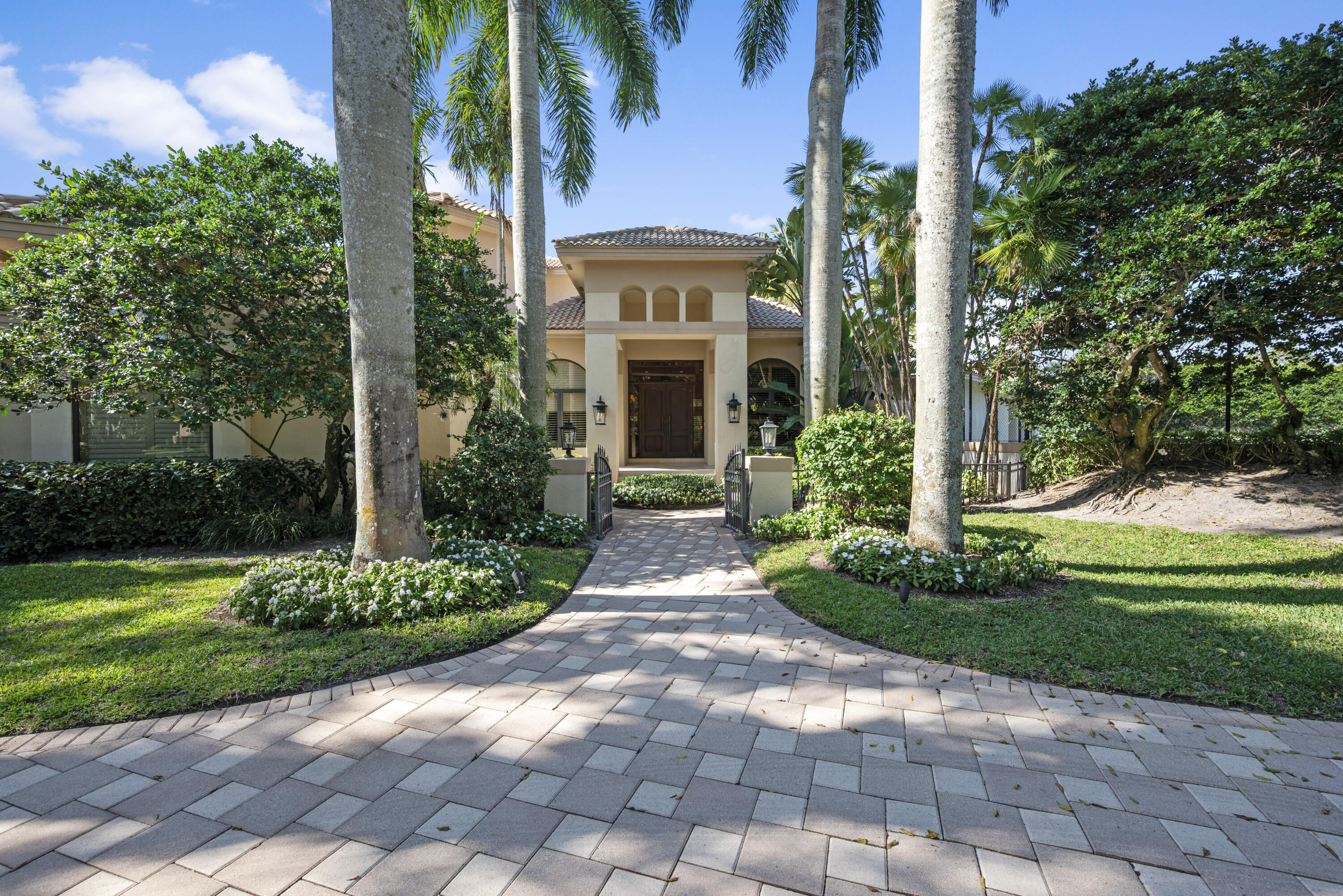 18800 Long Lake, Boca Raton FL 33496