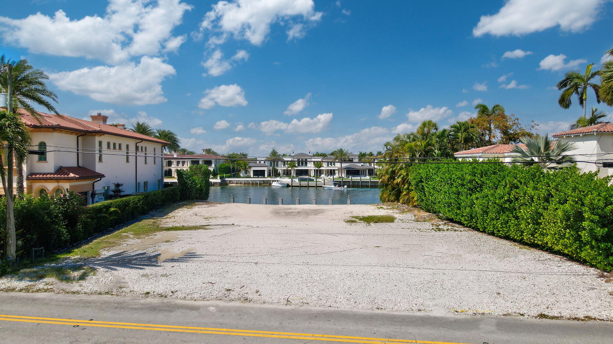 601 NE Spanish, Boca Raton FL 33432