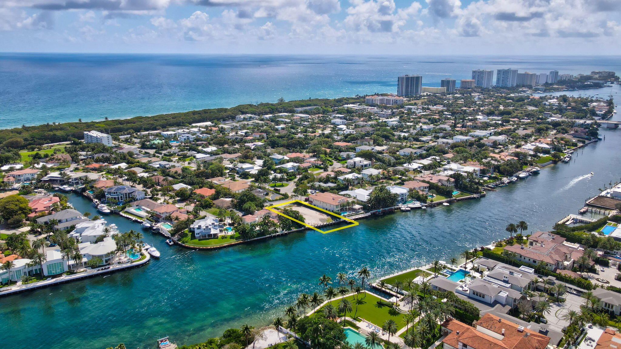 601 NE Spanish, Boca Raton FL 33432