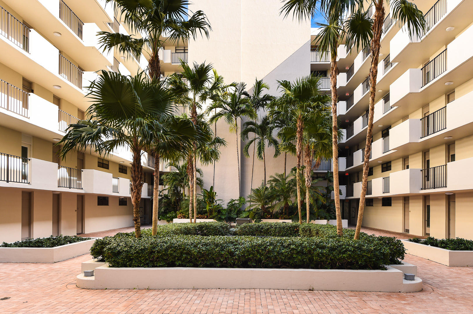 145 Ocean #303, Palm Beach Shores FL 33404