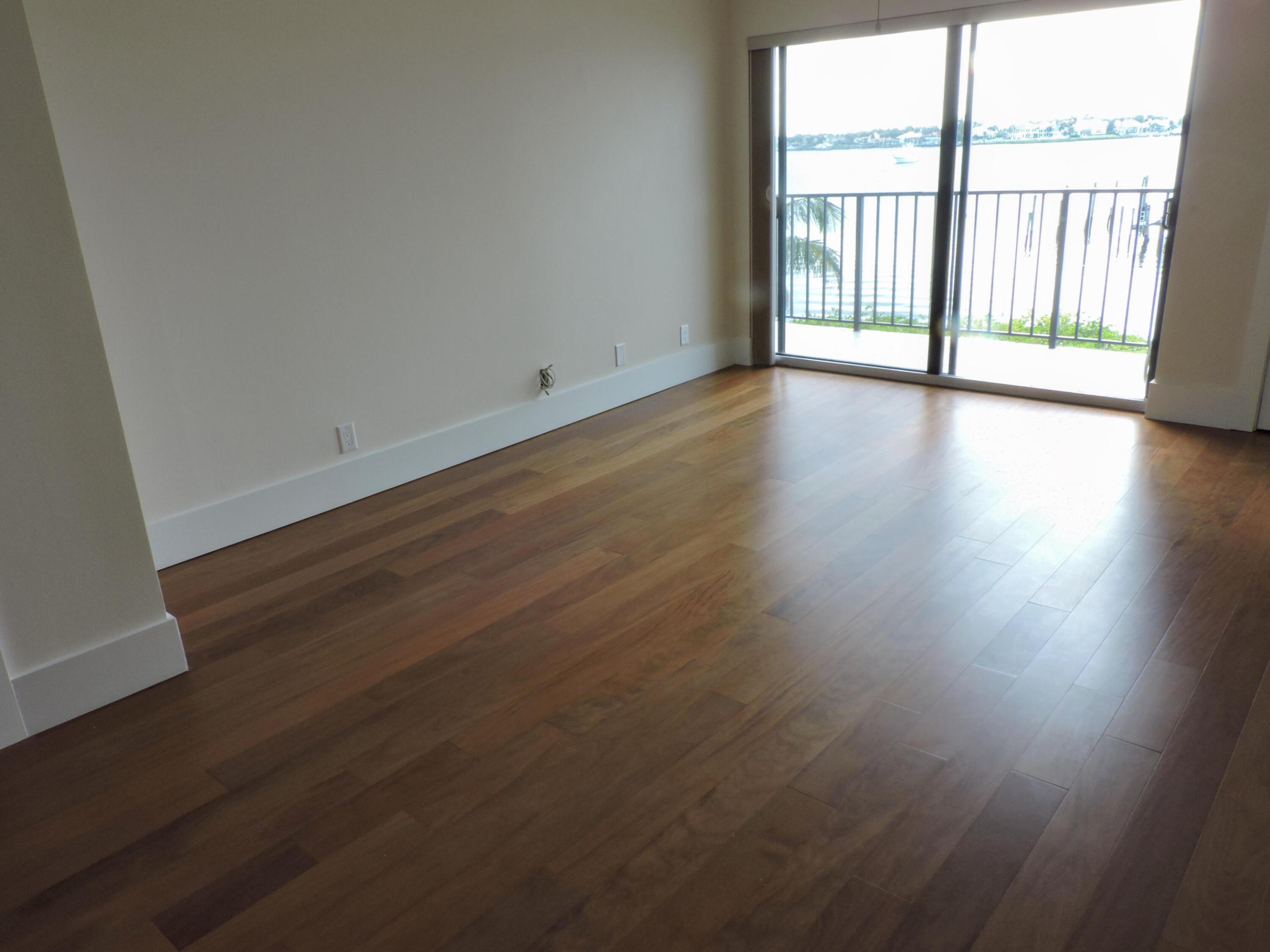 624 SW St. Lucie Crescent #206, Stuart FL 34994