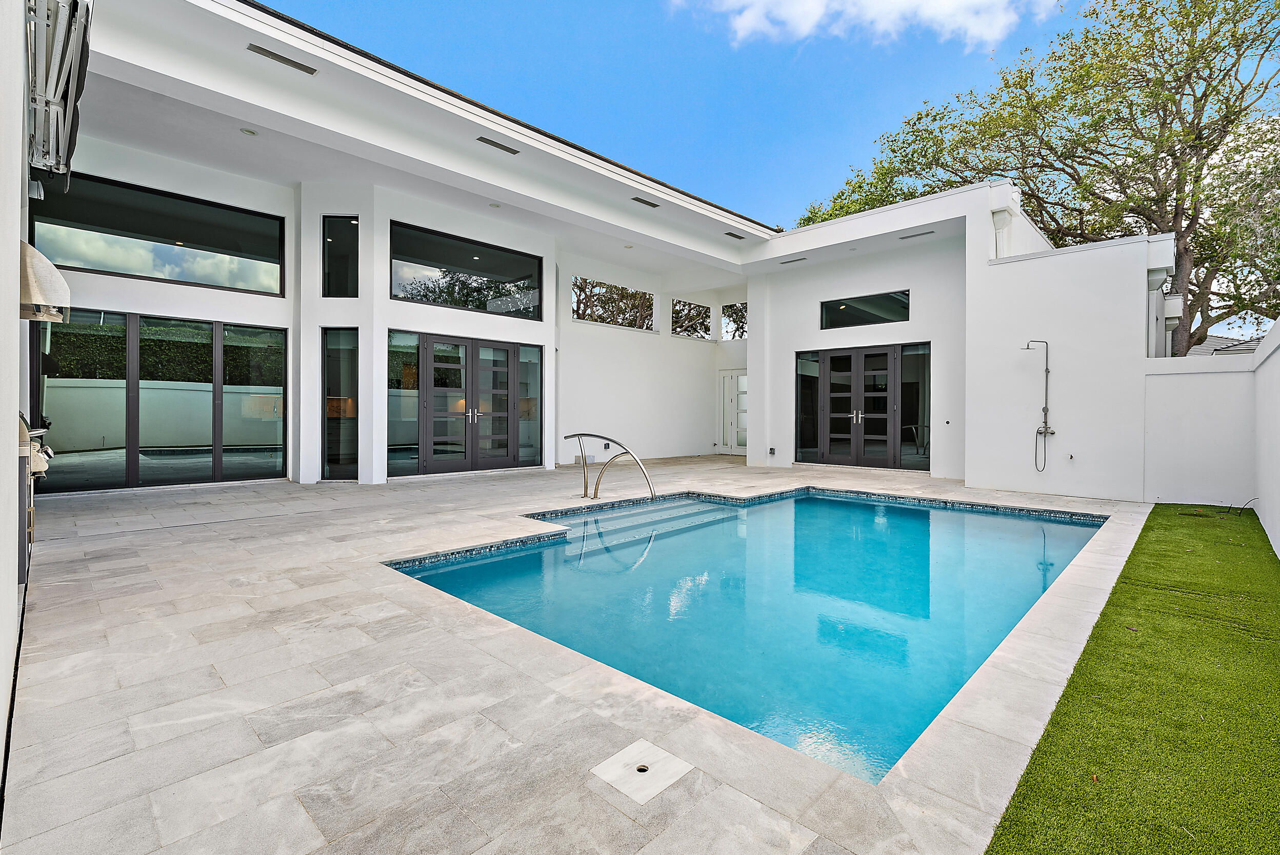 108 Waters Edge, Jupiter FL 33477