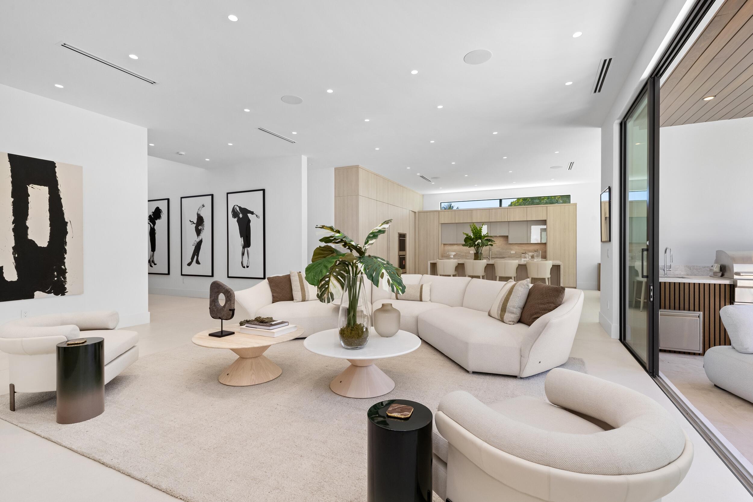 1051 NE 2nd, Boca Raton FL 33432