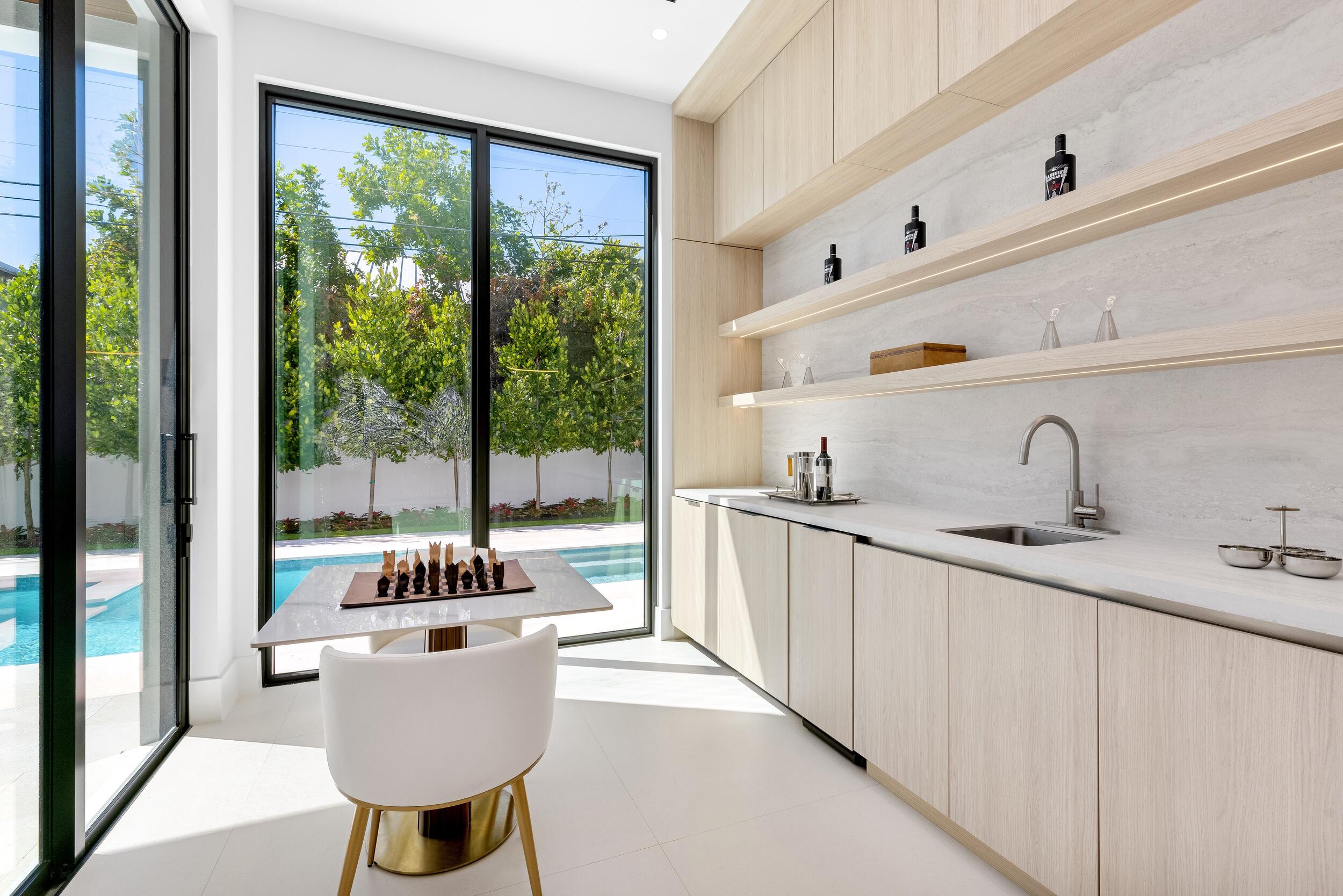 1051 NE 2nd, Boca Raton FL 33432