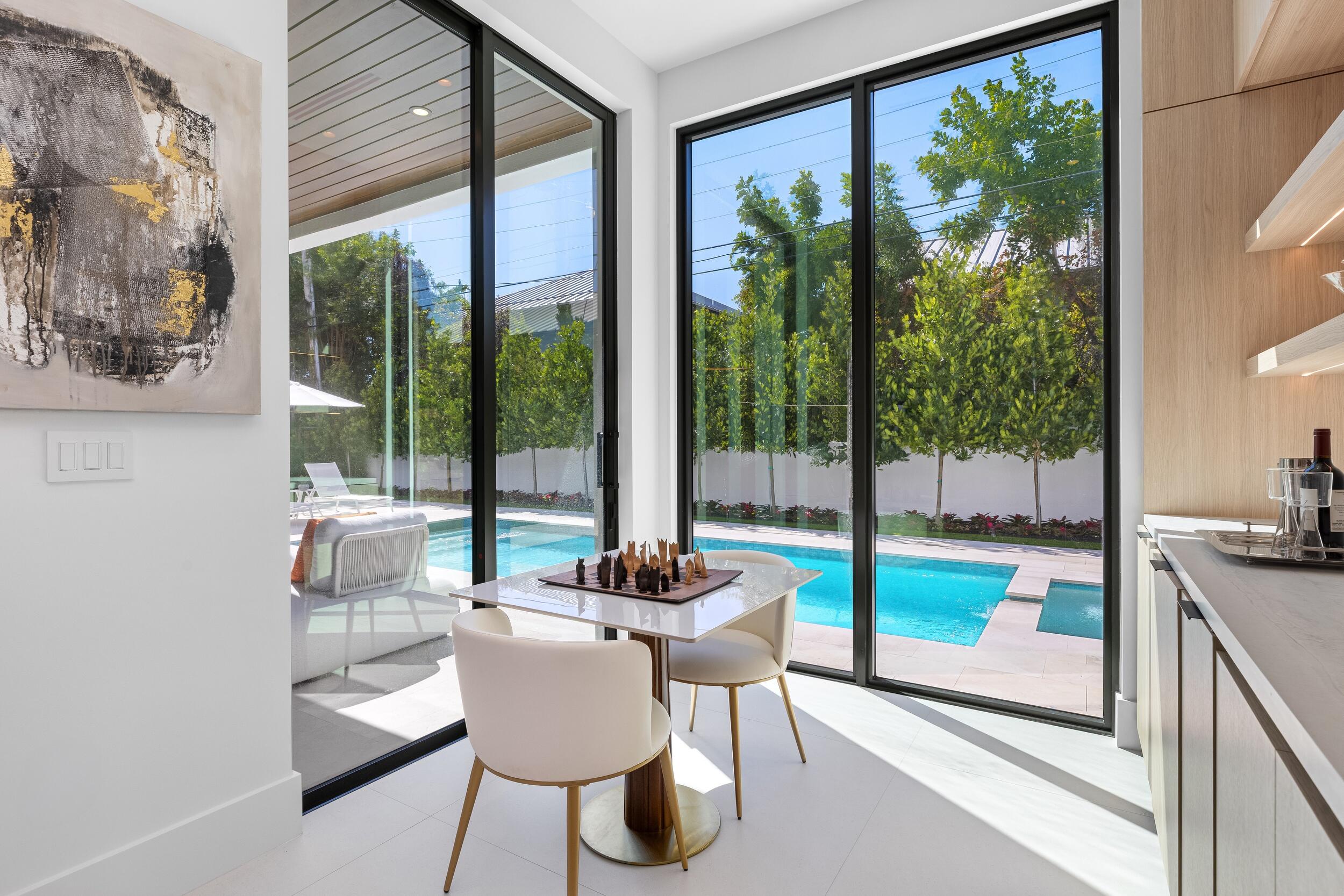 1051 NE 2nd, Boca Raton FL 33432