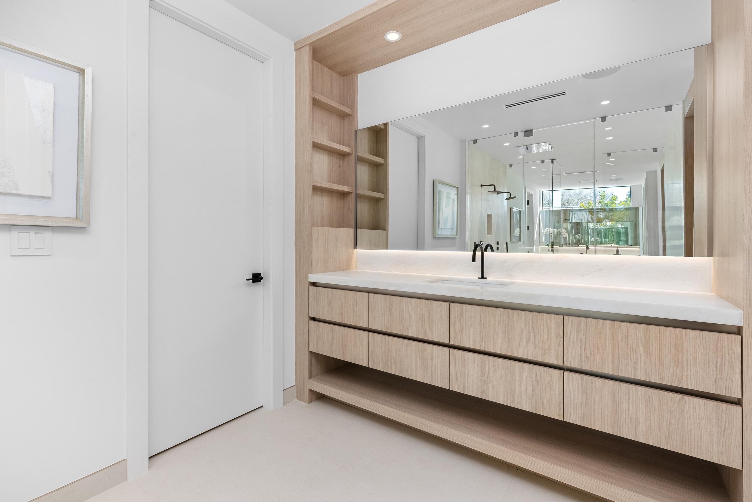 1051 NE 2nd, Boca Raton FL 33432