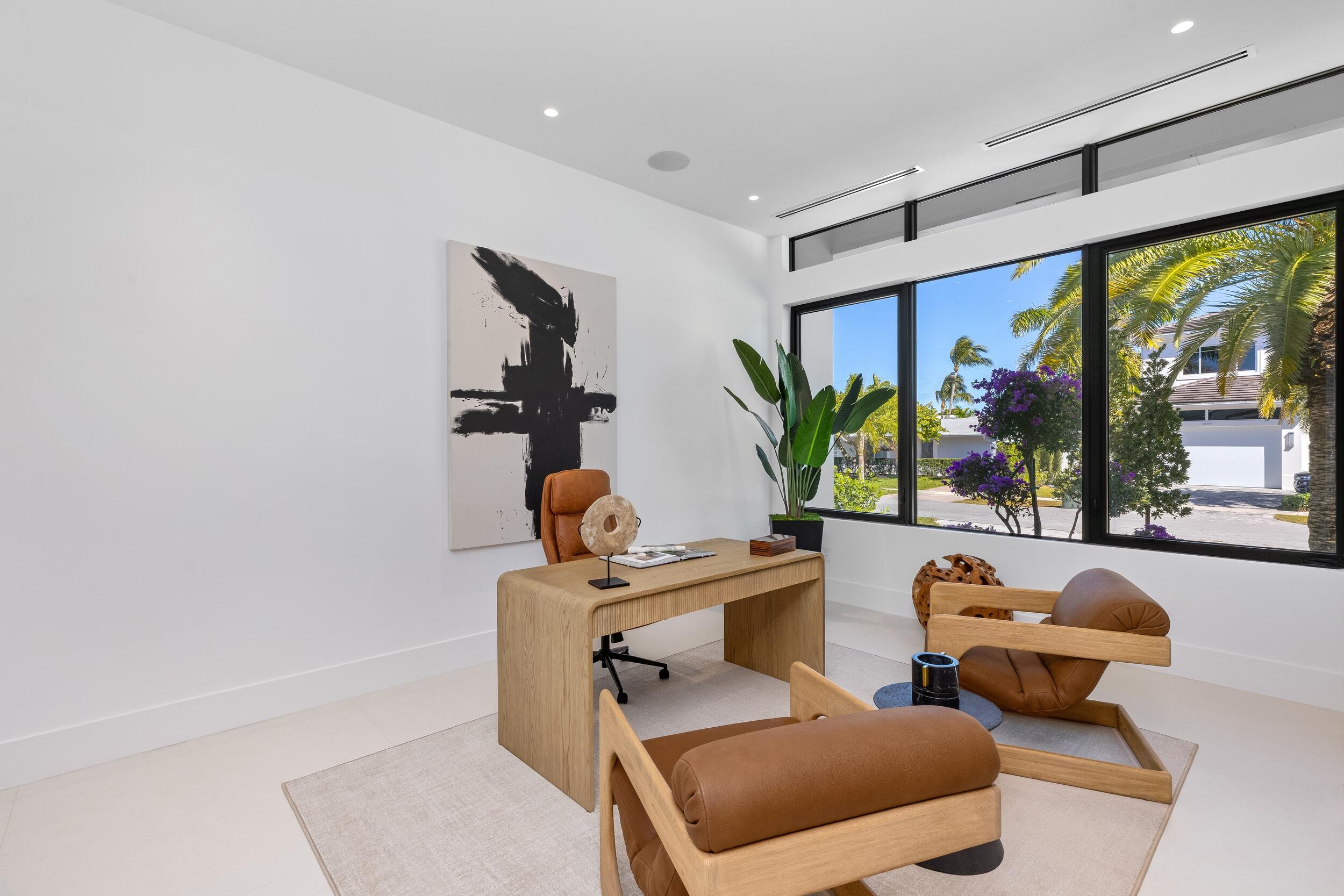 1051 NE 2nd, Boca Raton FL 33432